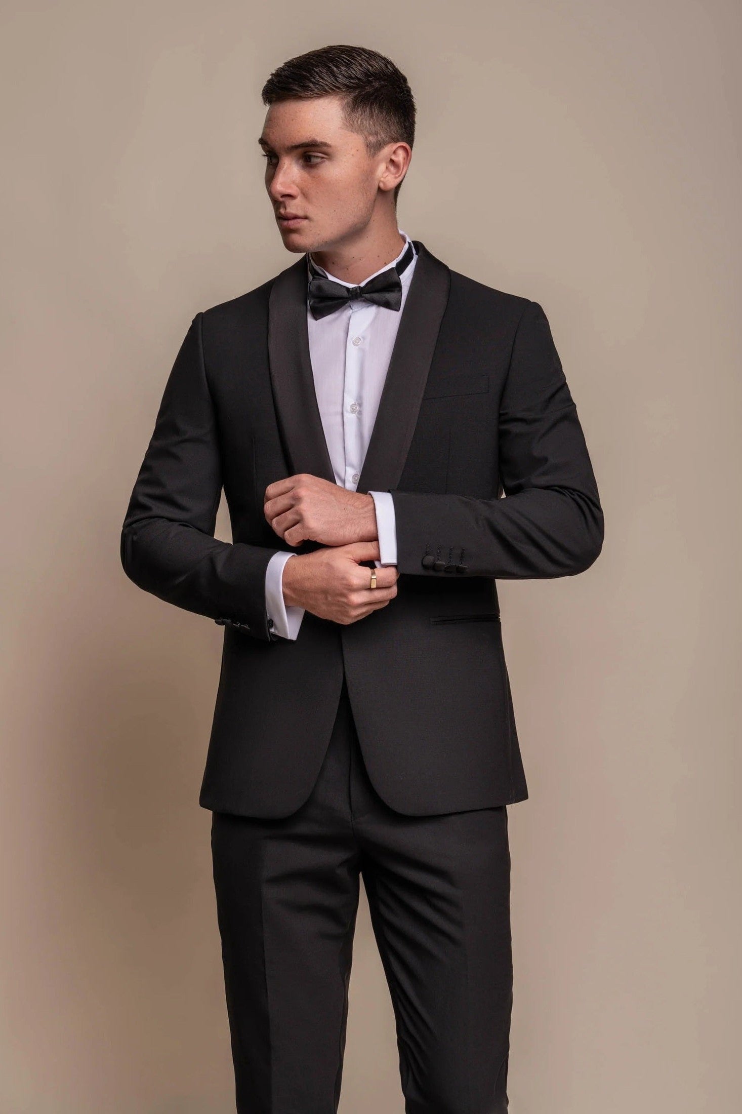 ASPEN BLACK SINGLE BREASTED TWO PIECE SUIT CAVANI
