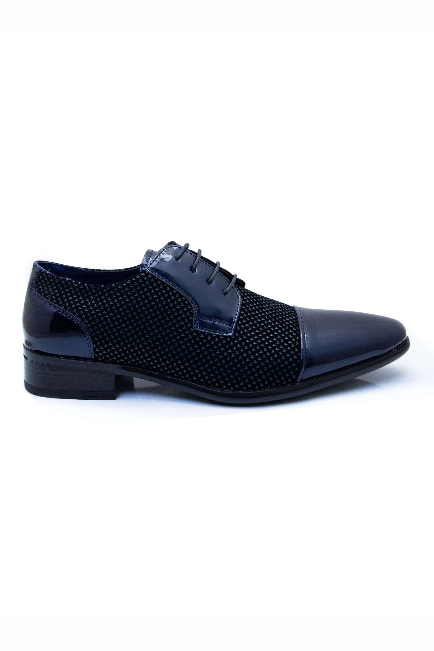 TWO TONE PATENT LEATHER LACE UP SHOES