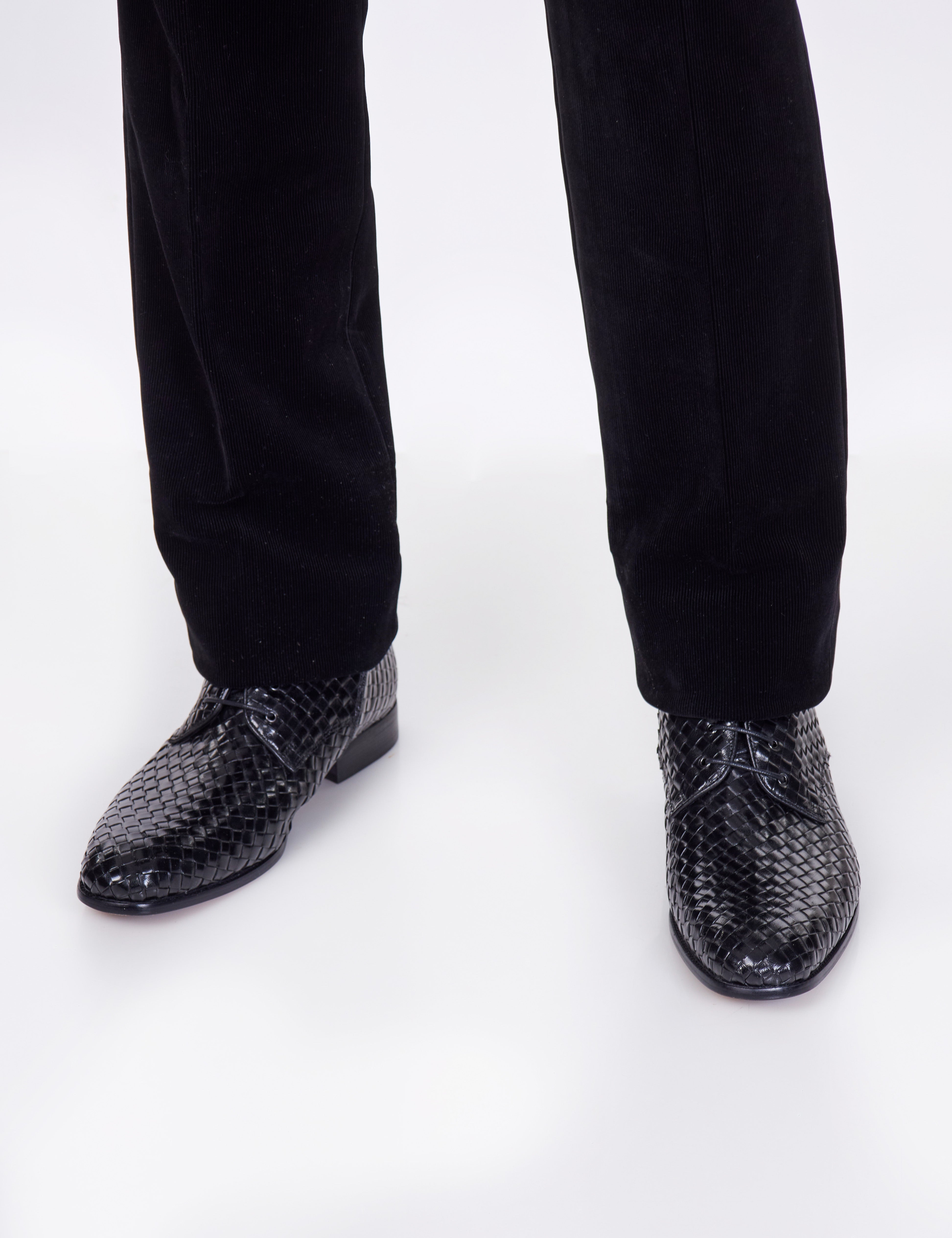 BLACK WOVEN LEATHER CHUKKA BOOTS