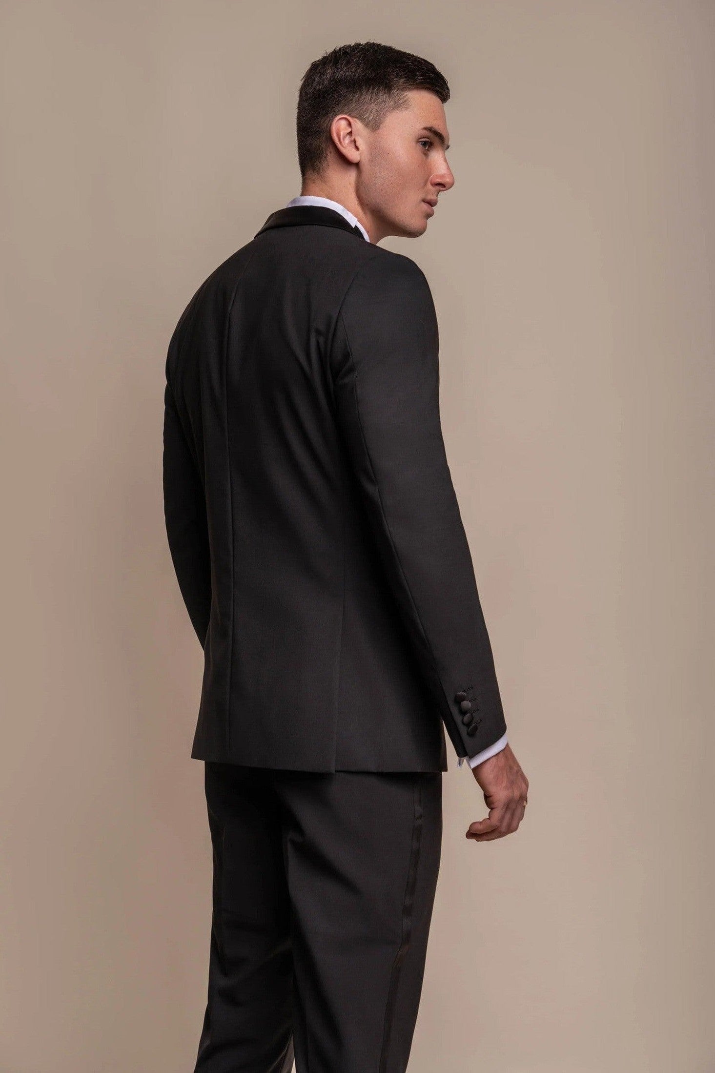ASPEN BLACK SINGLE BREASTED TWO PIECE SUIT CAVANI