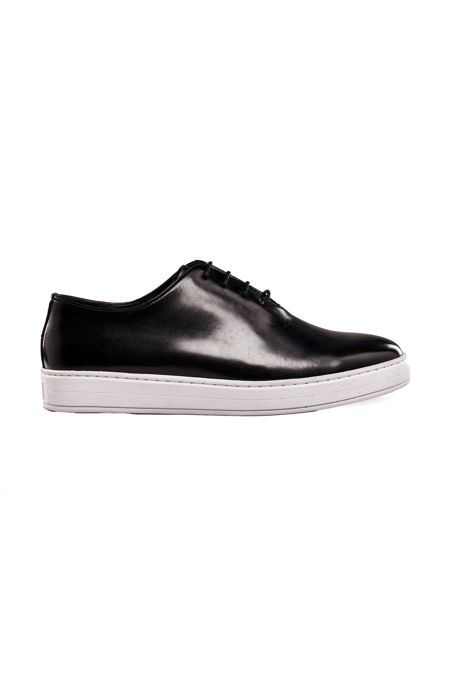 CASUAL LEATHER SNEAKERS IN BLACK