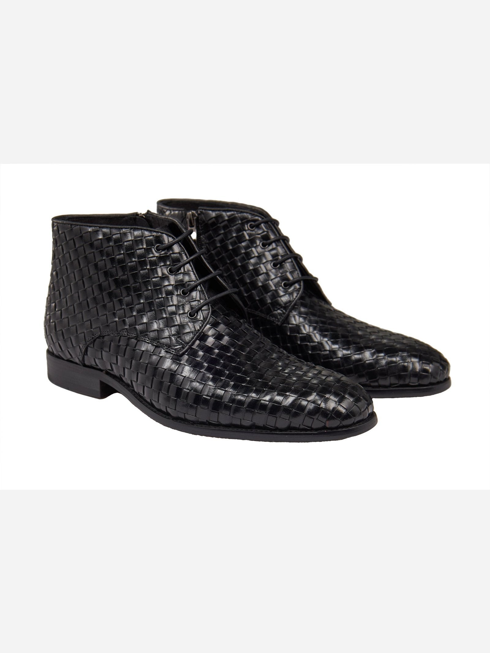 BLACK WOVEN LEATHER CHUKKA BOOTS