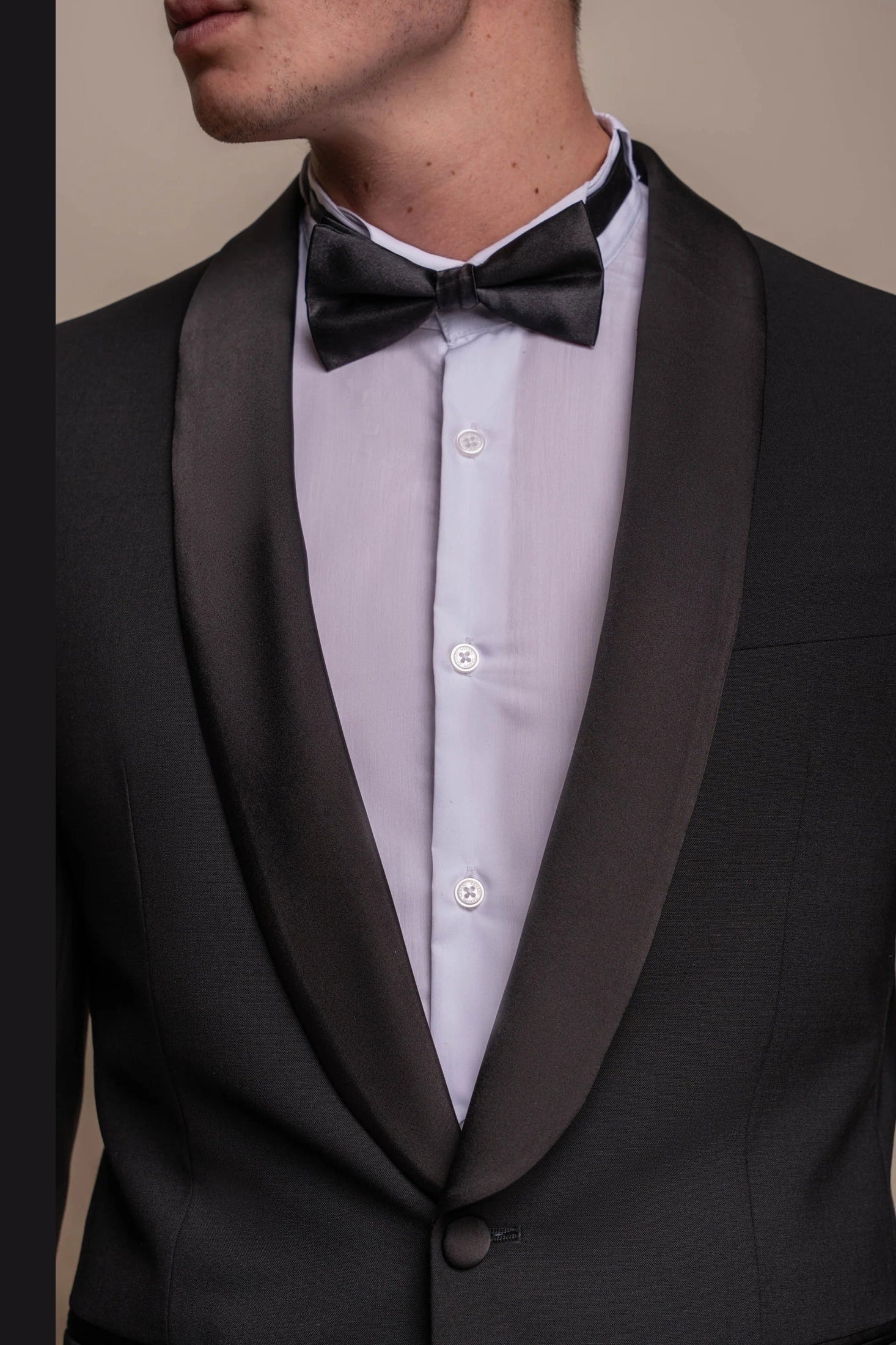 ASPEN BLACK SINGLE BREASTED TWO PIECE SUIT CAVANI