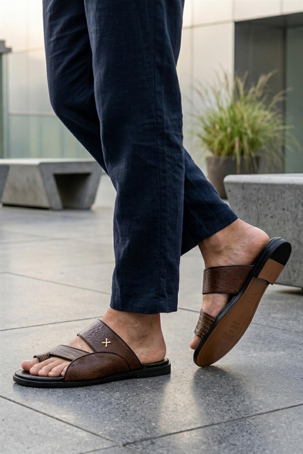 Men's Brown Handmade Real Leather Polished Printed Toe Loop Sandals Sartorial Shoes