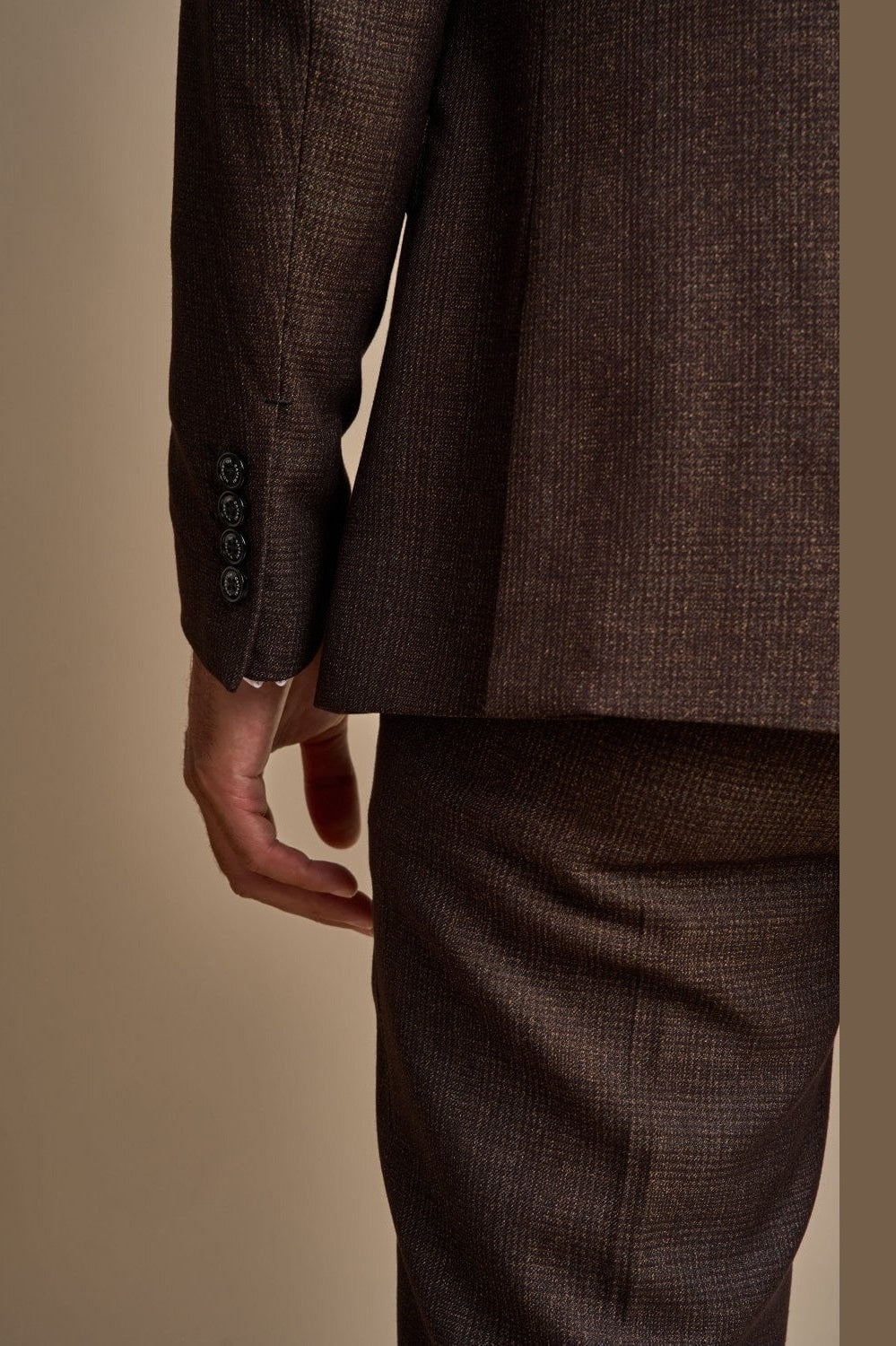 CARIDI – TAILORED FIT 3 PIECE SUIT IN BROWN CHECK CAVANI