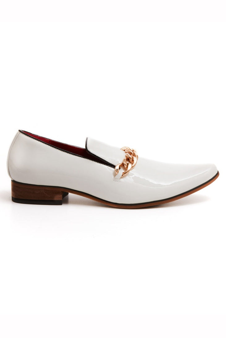 WHITE PATENT LOAFERS WITH GOLD CHAIN