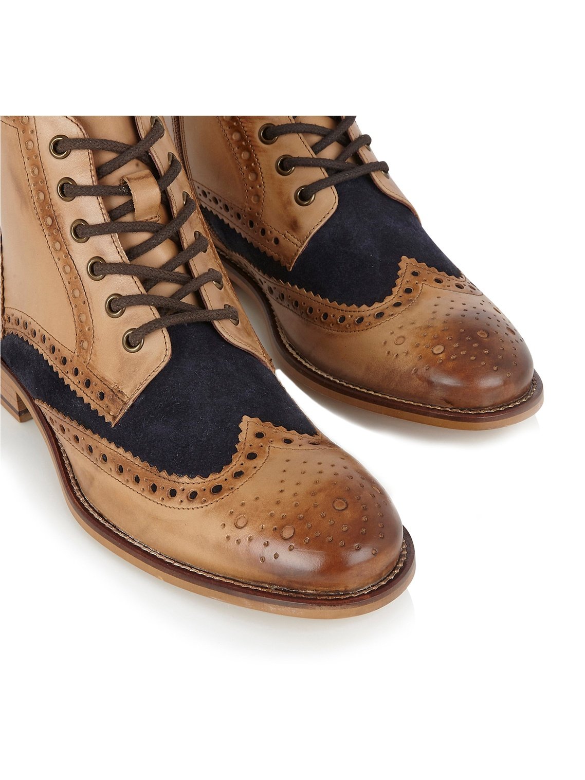 DERBY BROGUE BOOTS IN TAN NAVY SUEDE