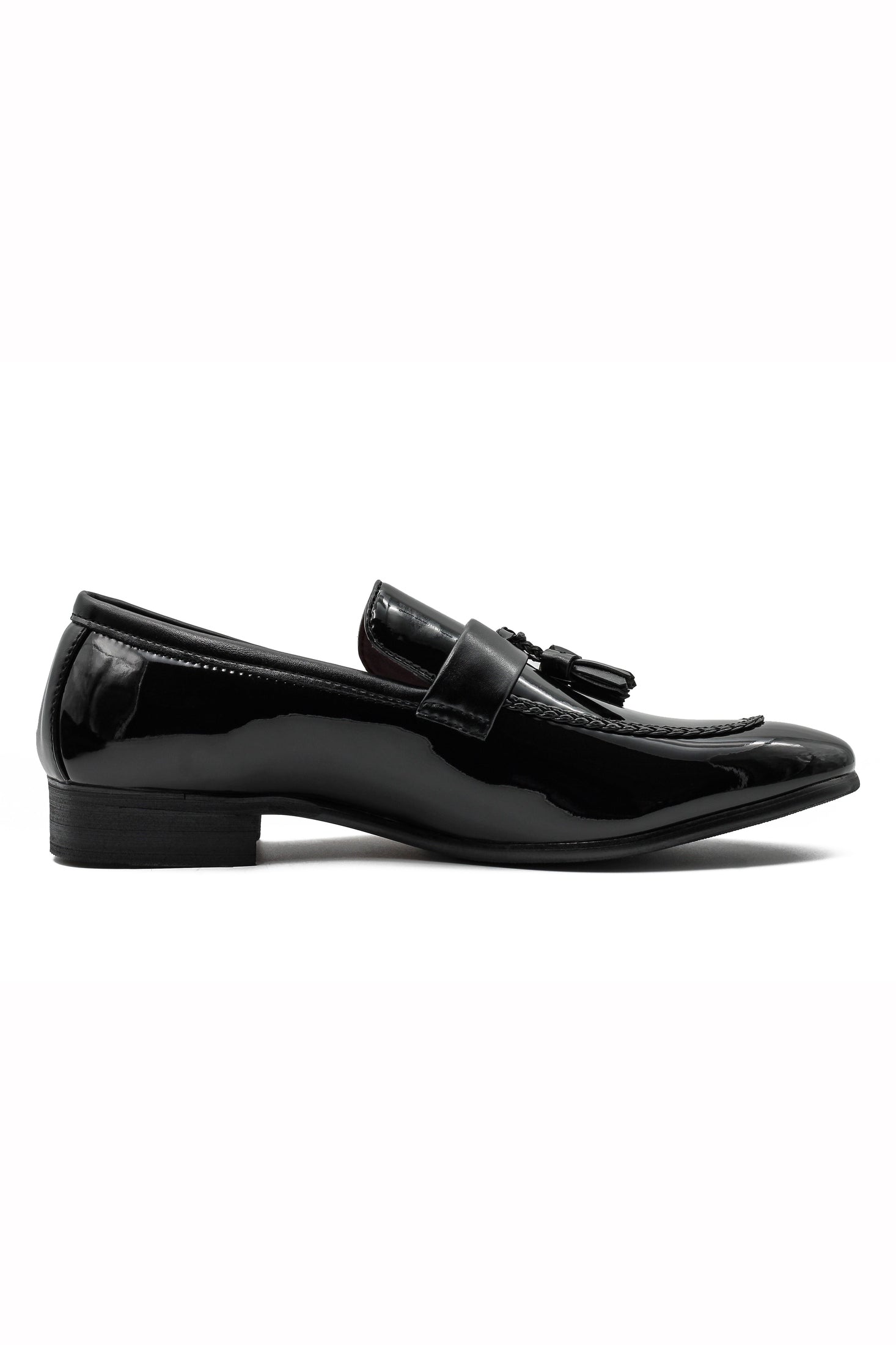 BLACK GLOSSY TASSEL LOAFERS