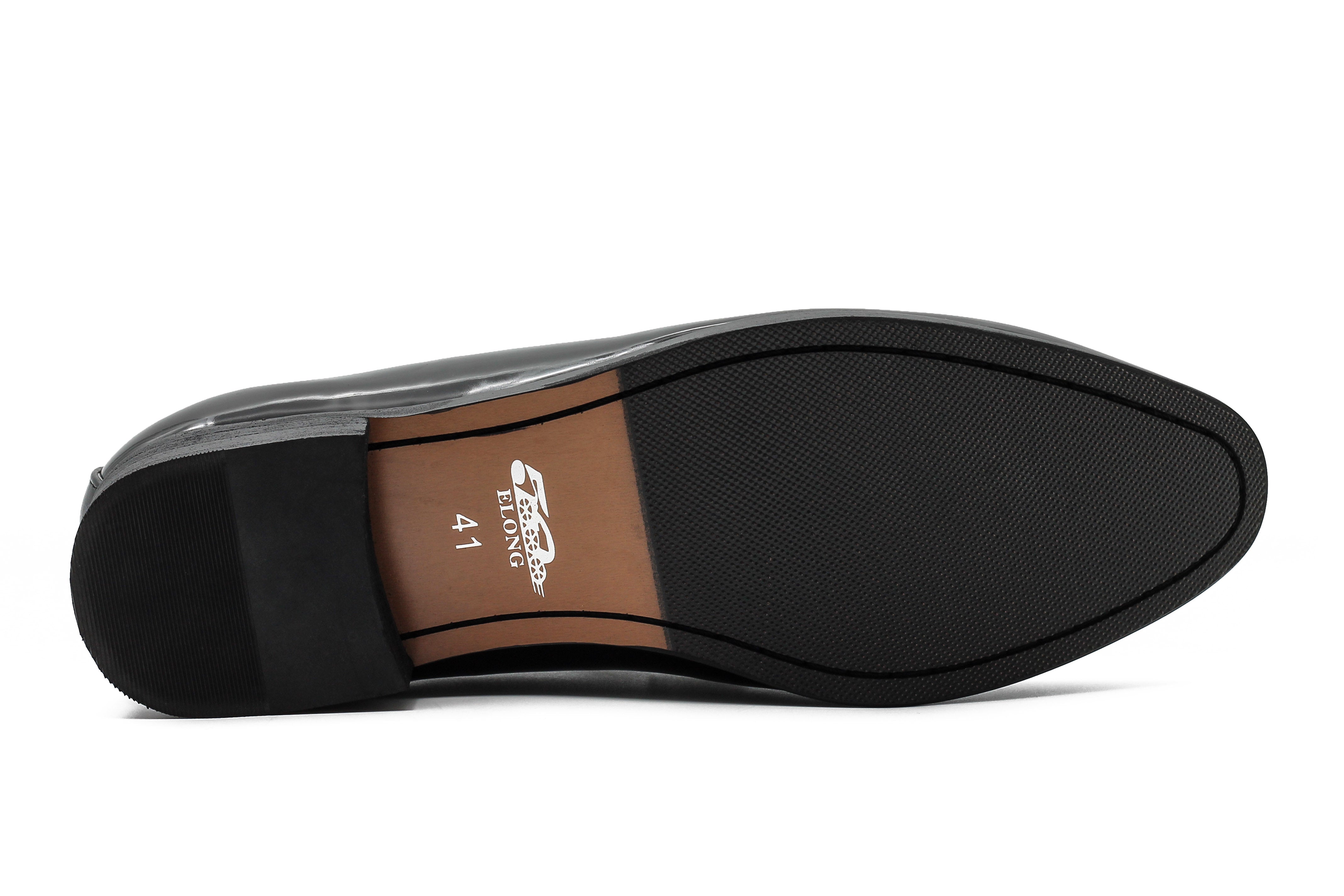 BLACK GLOSSY TASSEL LOAFERS