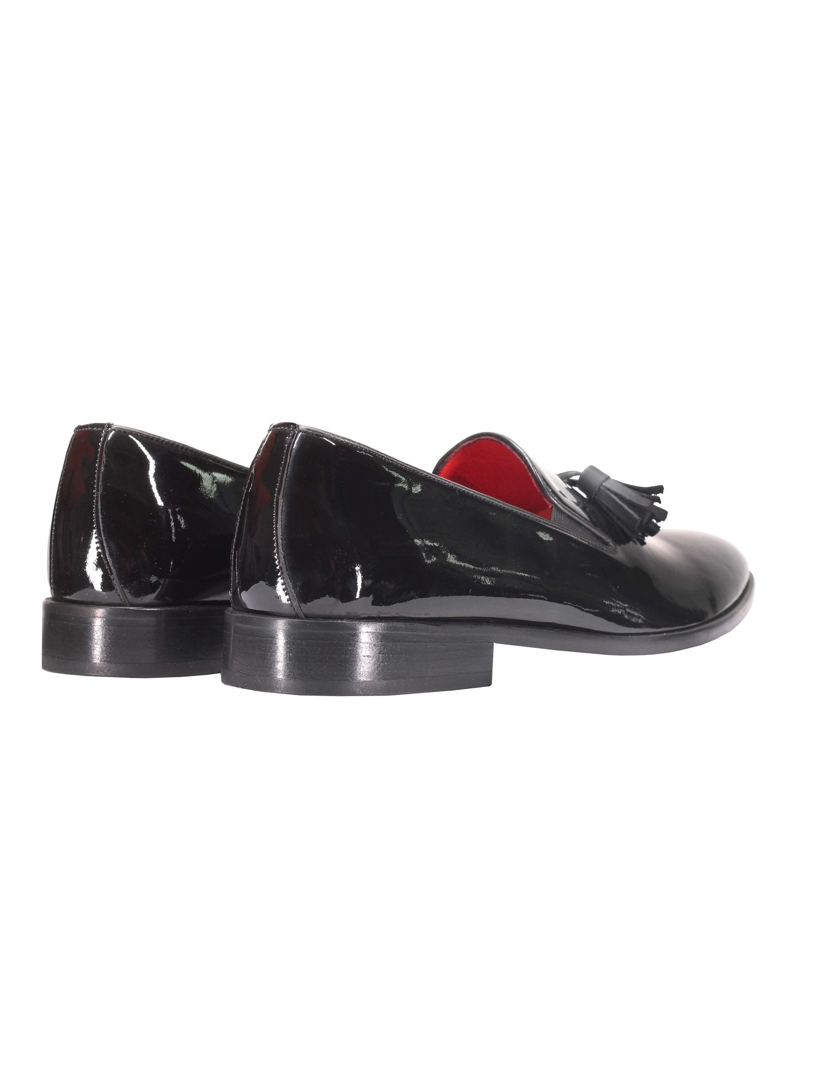 SHINY LEATHER TASSEL LOAFER IN BLACK