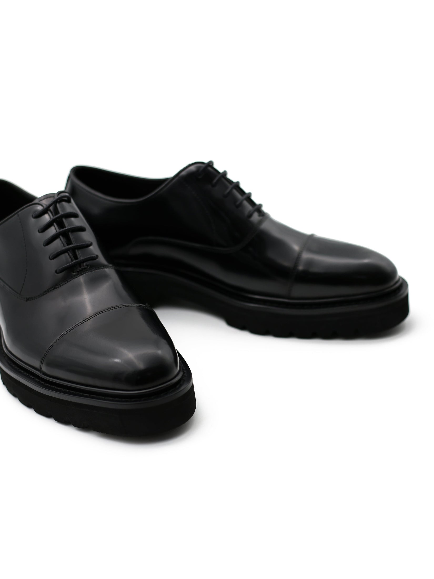 BLACK POLISHED LEATHER OXFORD SHOES – LUG SOLE
