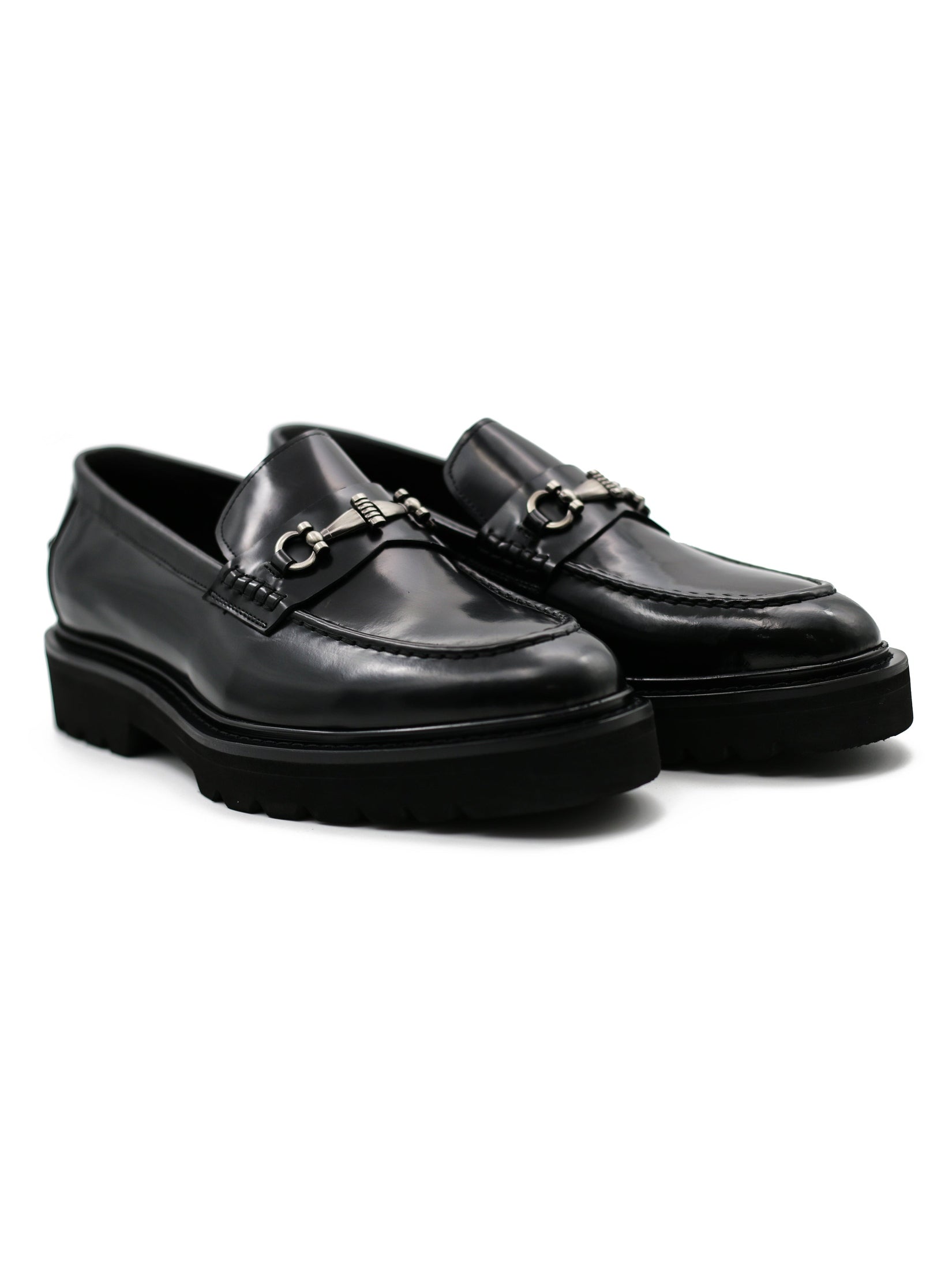 SNAFFLE BIT LUG SOLE BLACK POLISHED LEATHER LOAFERS