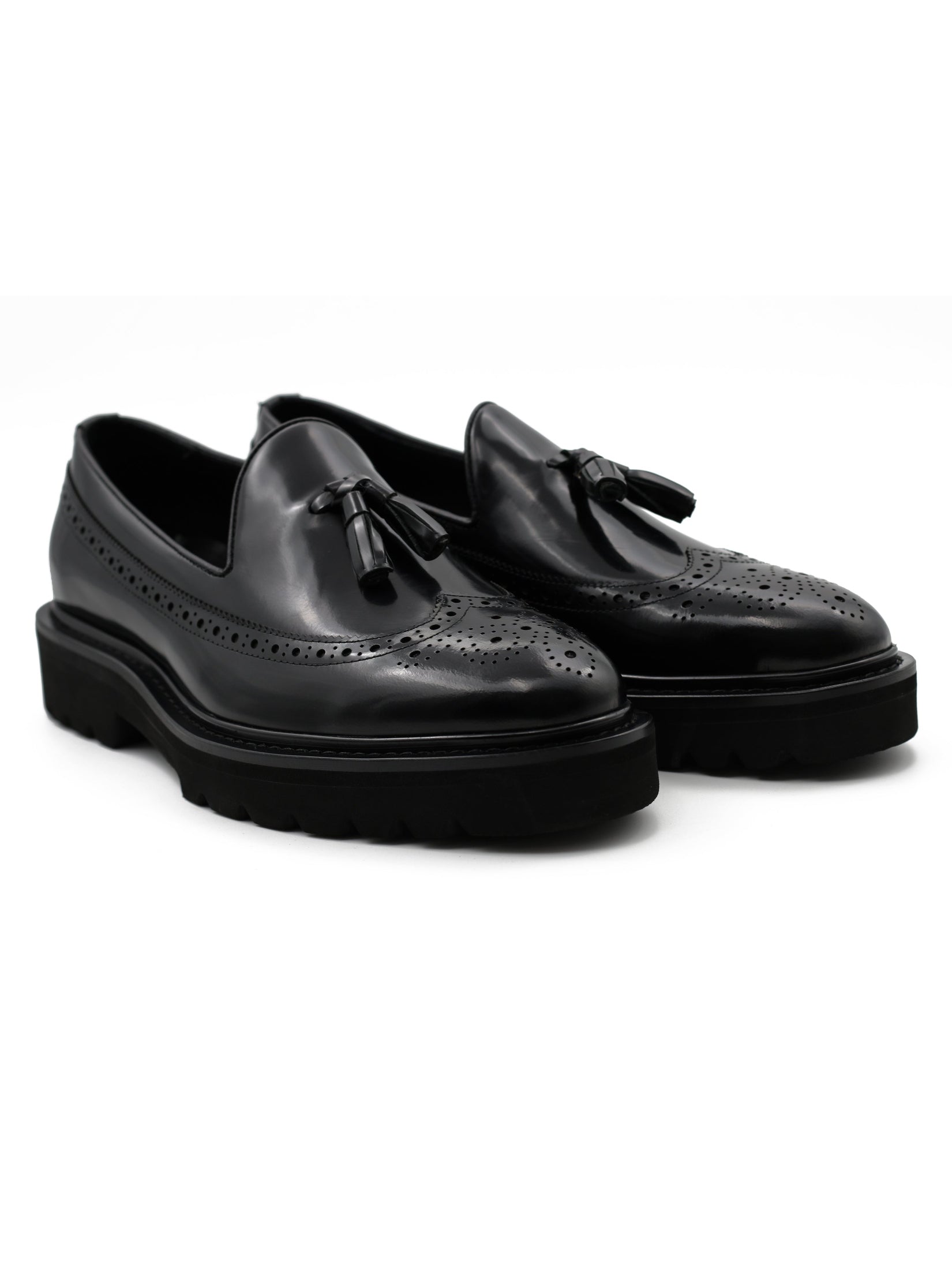 BLACK GLOSS POLISHED LEATHER TASSEL LOAFERS
