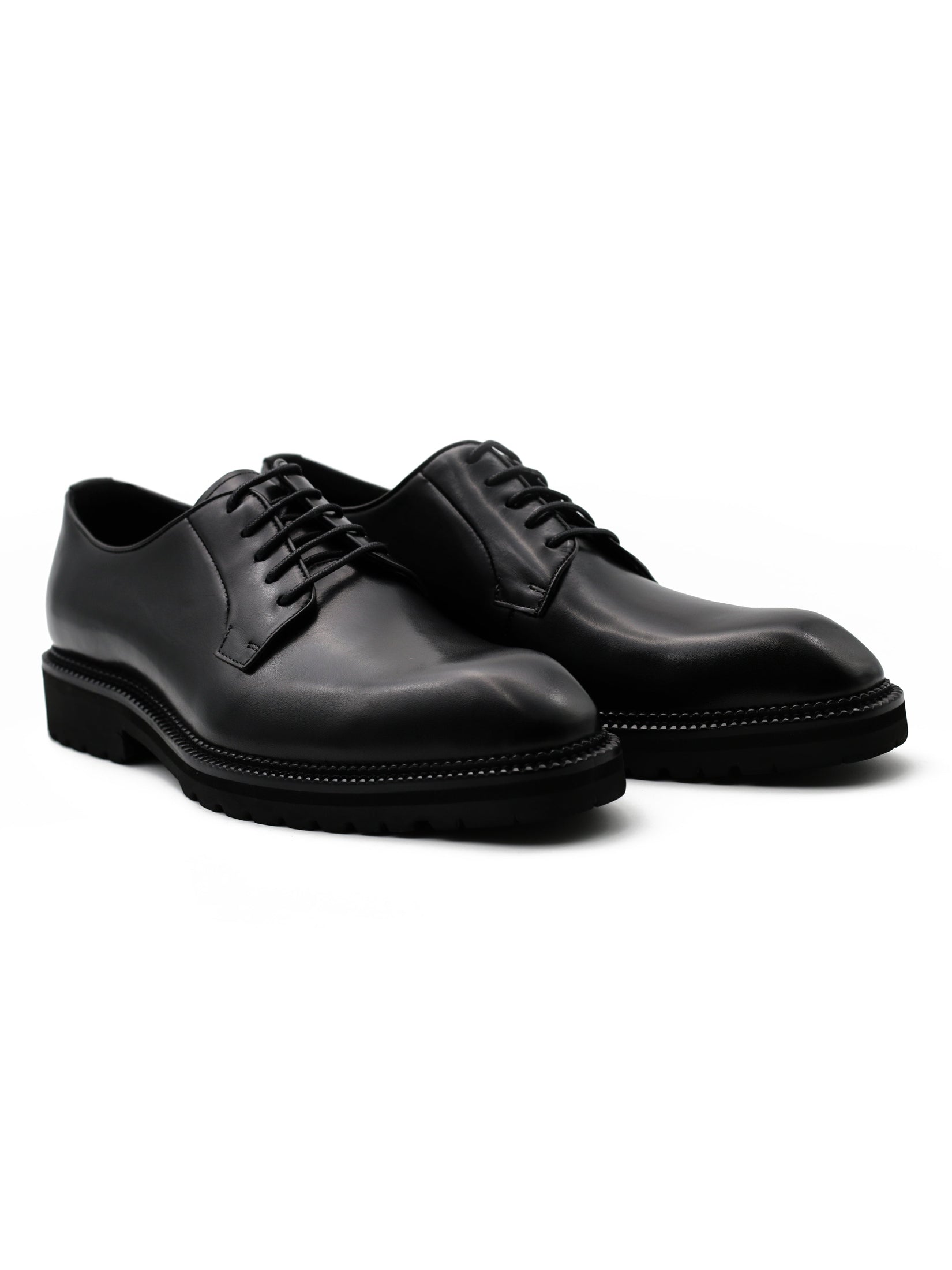 BLACK POLISHED LEATHER DERBY SHOES – CHISEL TOE – LUG SOLE
