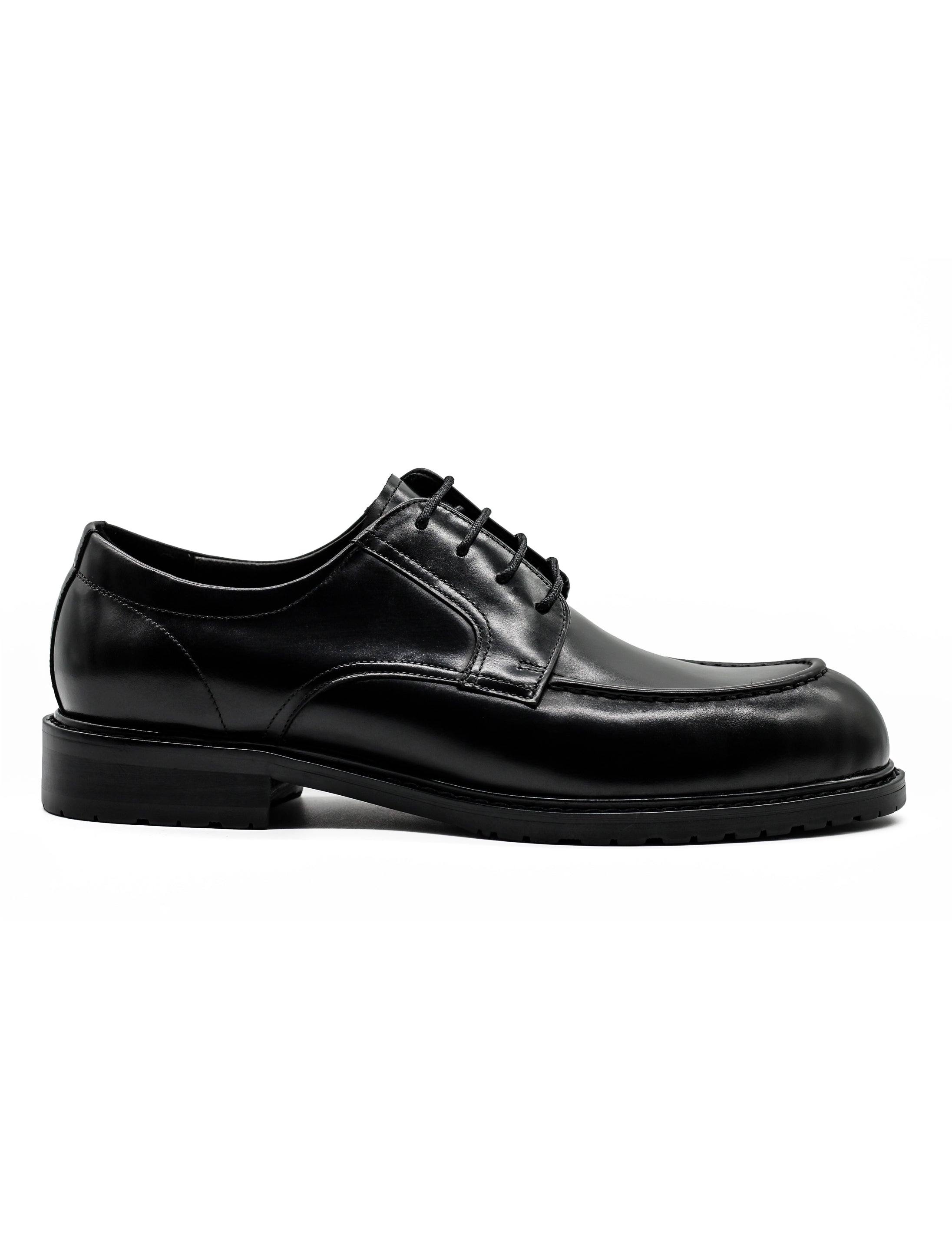 Mens Black Leather Derby Shoes with Cleat Outsole
