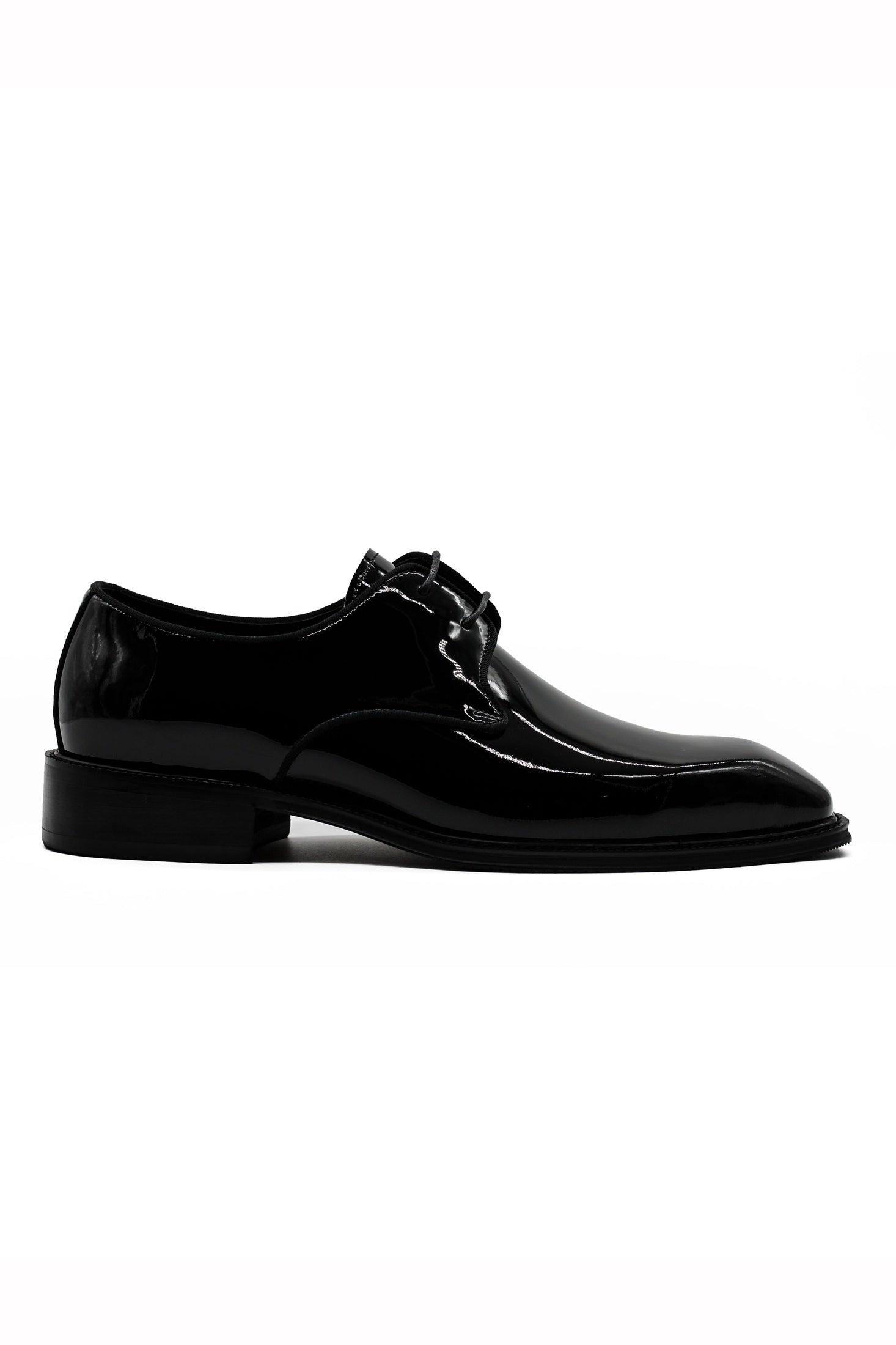 Whole cut Dress Shoes in Black Patent Leather