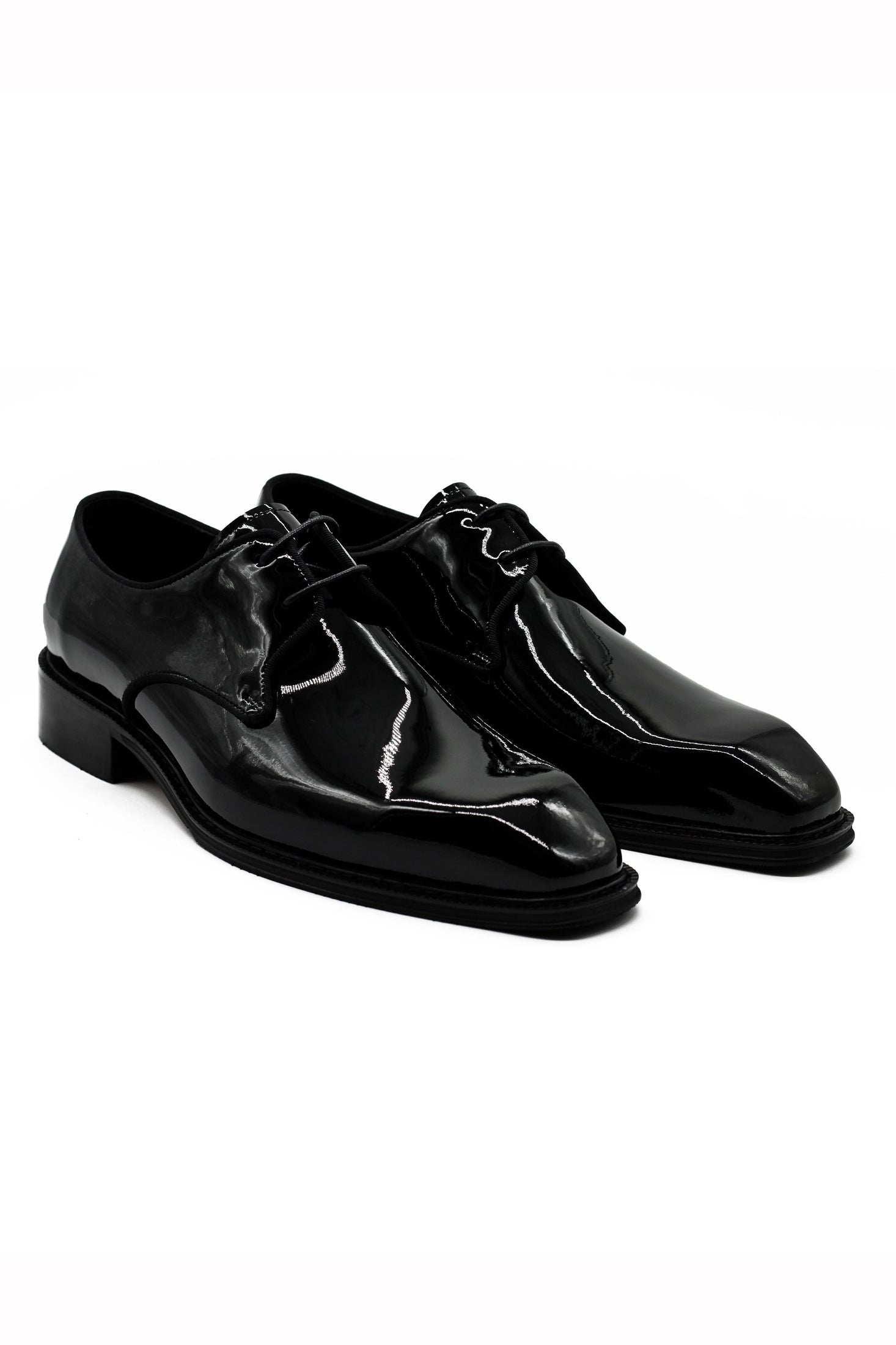 Whole cut Dress Shoes in Black Patent Leather