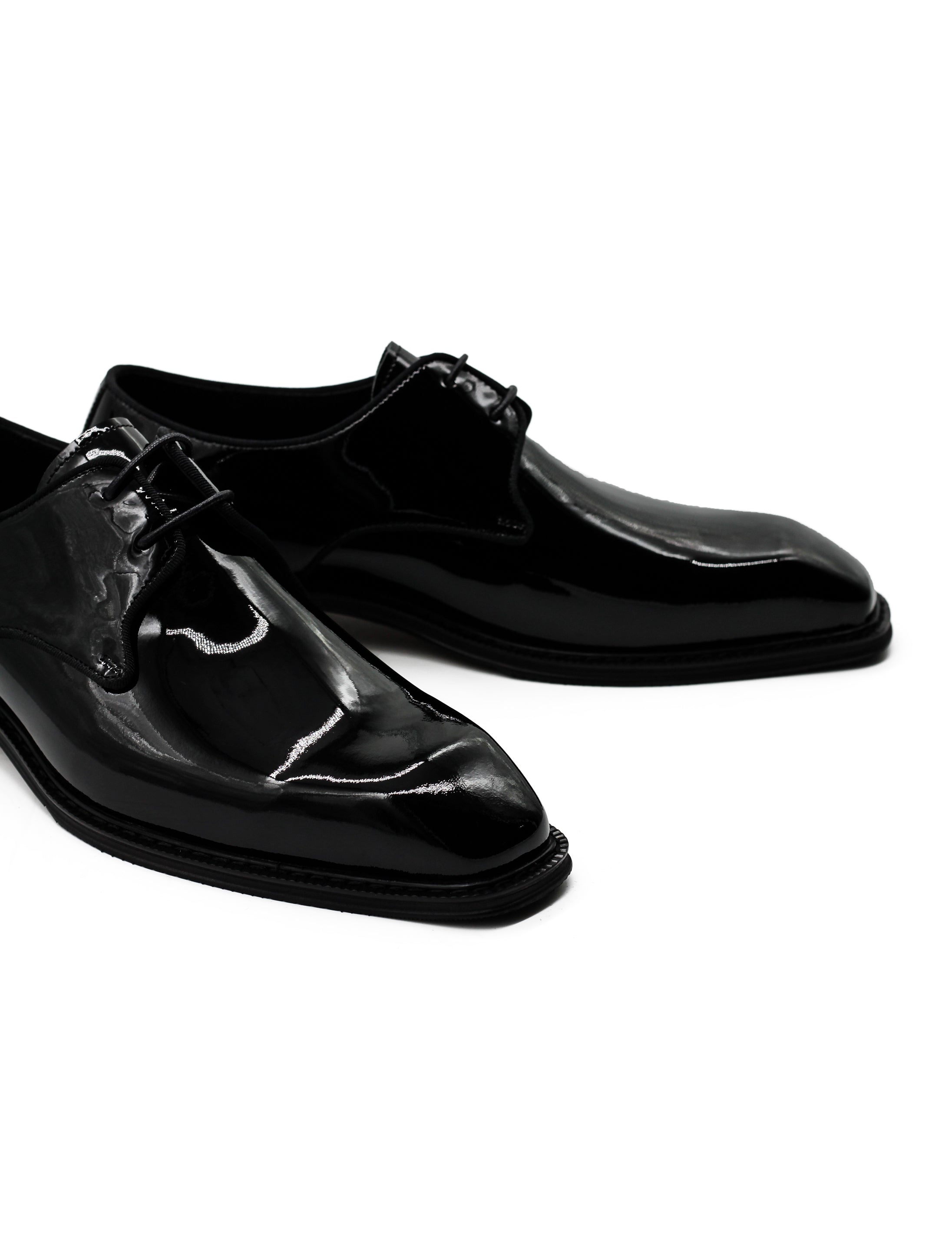 Whole cut Dress Shoes in Black Patent Leather