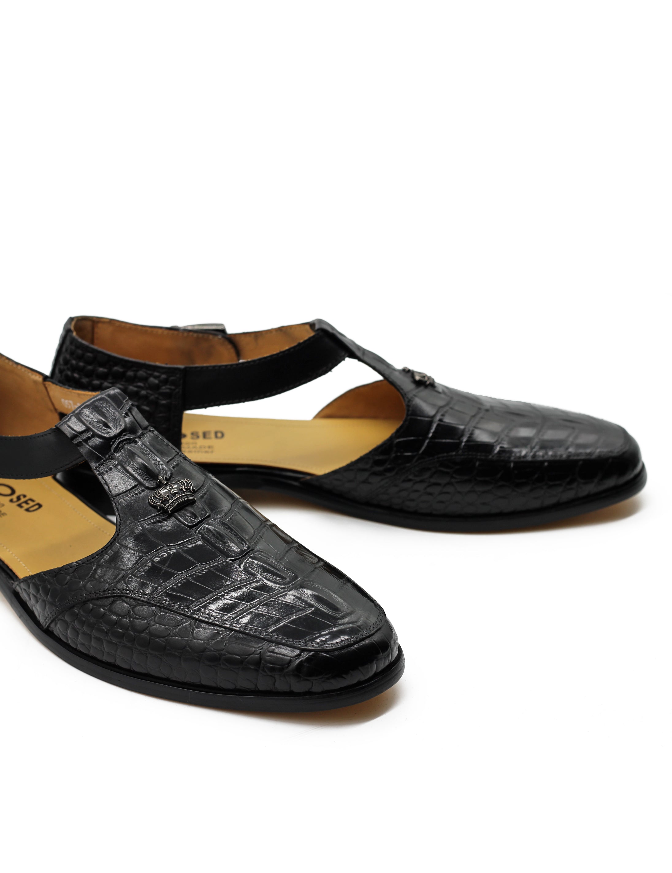 Black Printed Leather T-Strap Sandals – Closed Toe