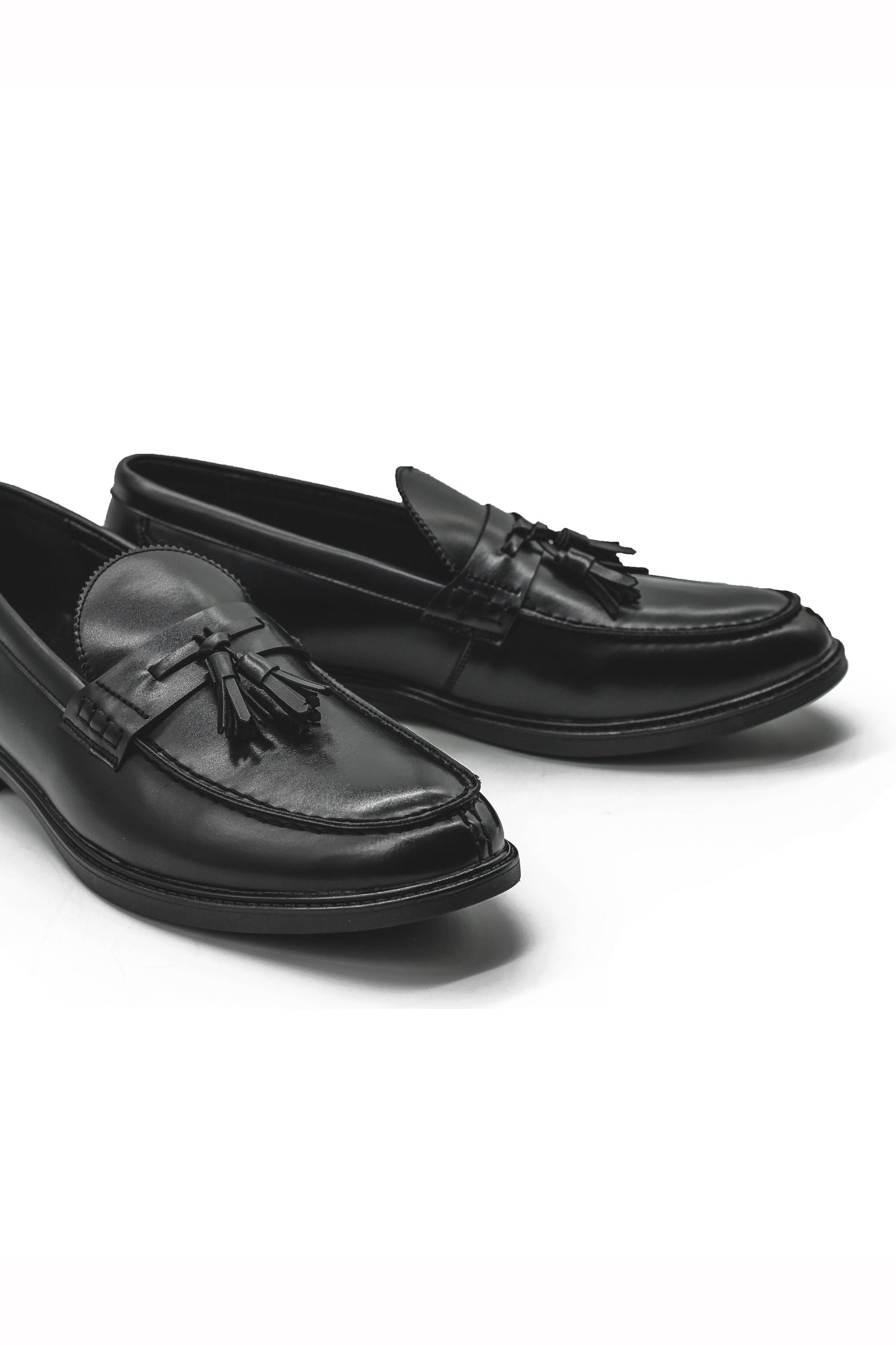 Men’s Black Faux Leather Retro Tassel Loafers