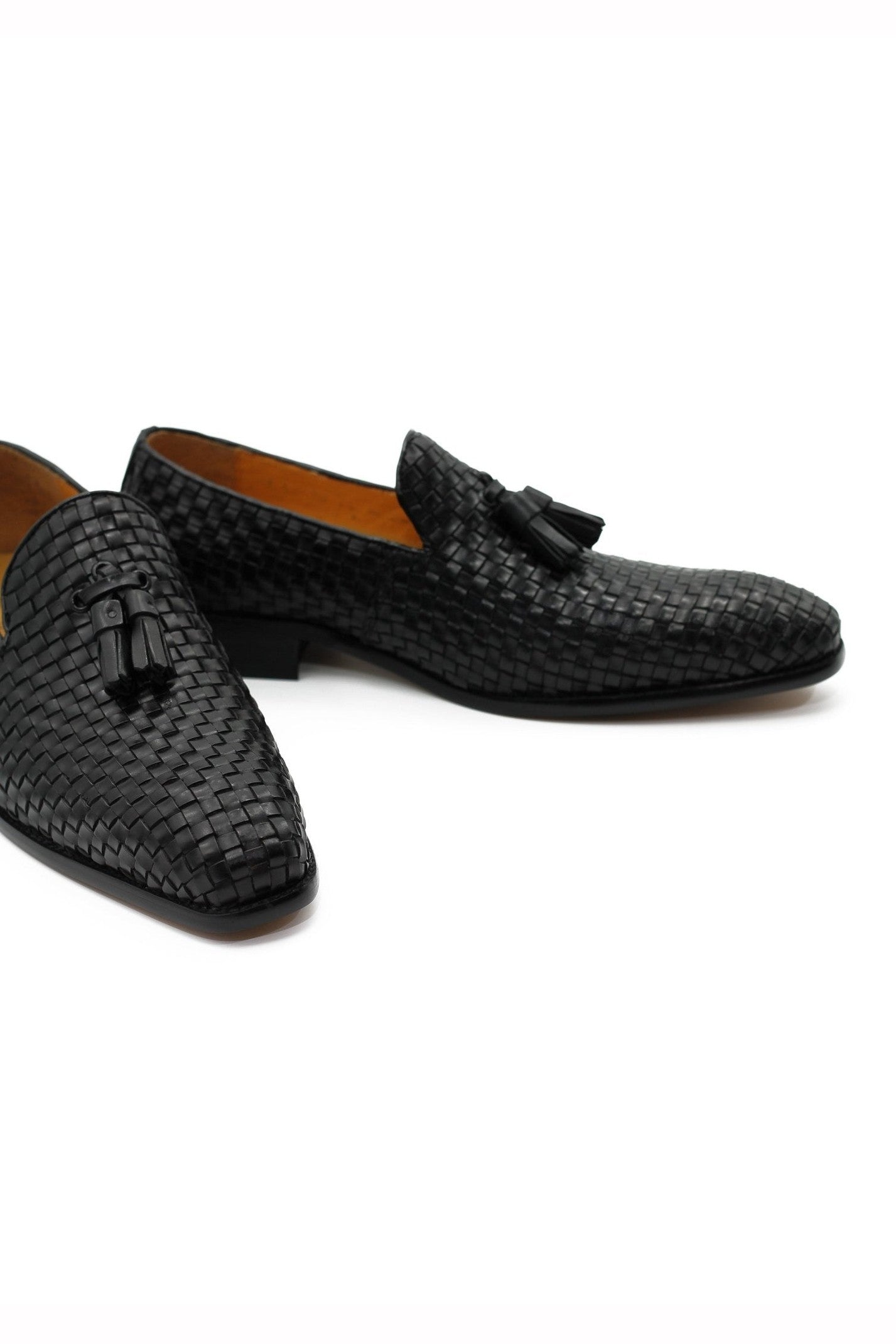 BLACK WOVEN LEATHER TASSEL LOAFERS