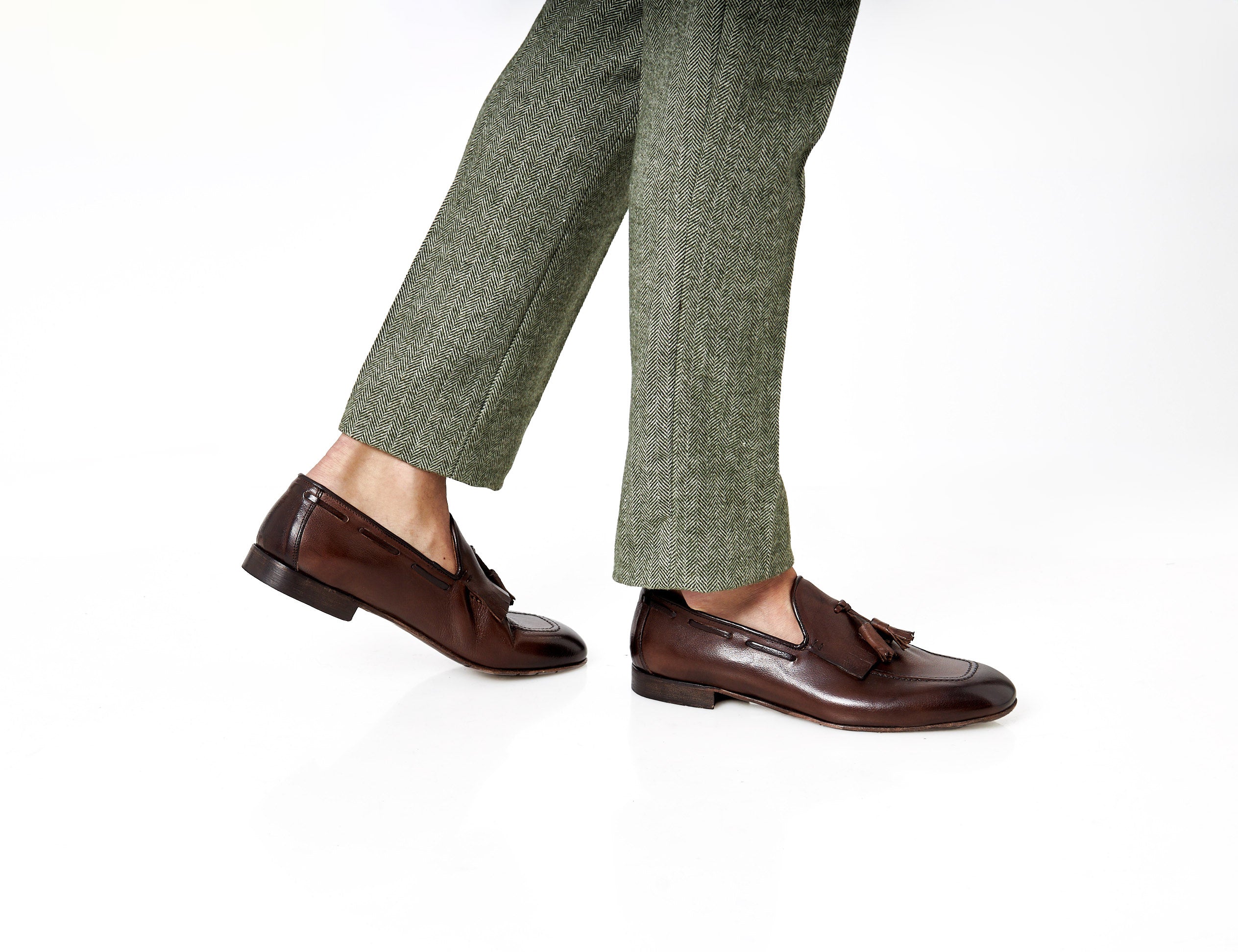 BROWN ITALIAN LEATHER COLLAPSIBLE KILTIE TASSEL LOAFER