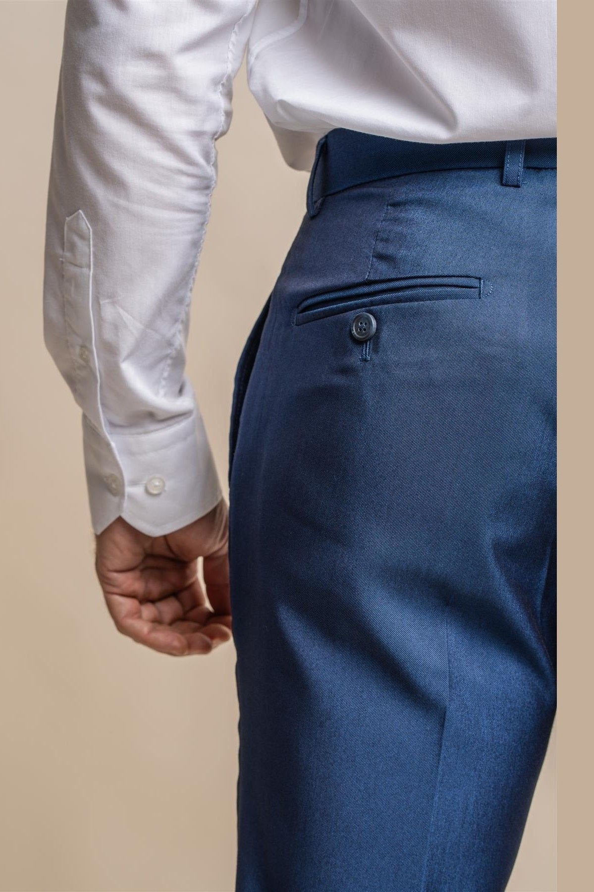 MENS FORD NAVY REGULAR THREE PIECE SUIT CAVANI