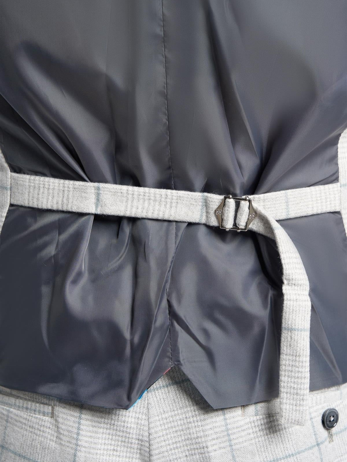 RADHIKA MENS SLIM FIT WHITE THREE PIECE SUIT CAVANI