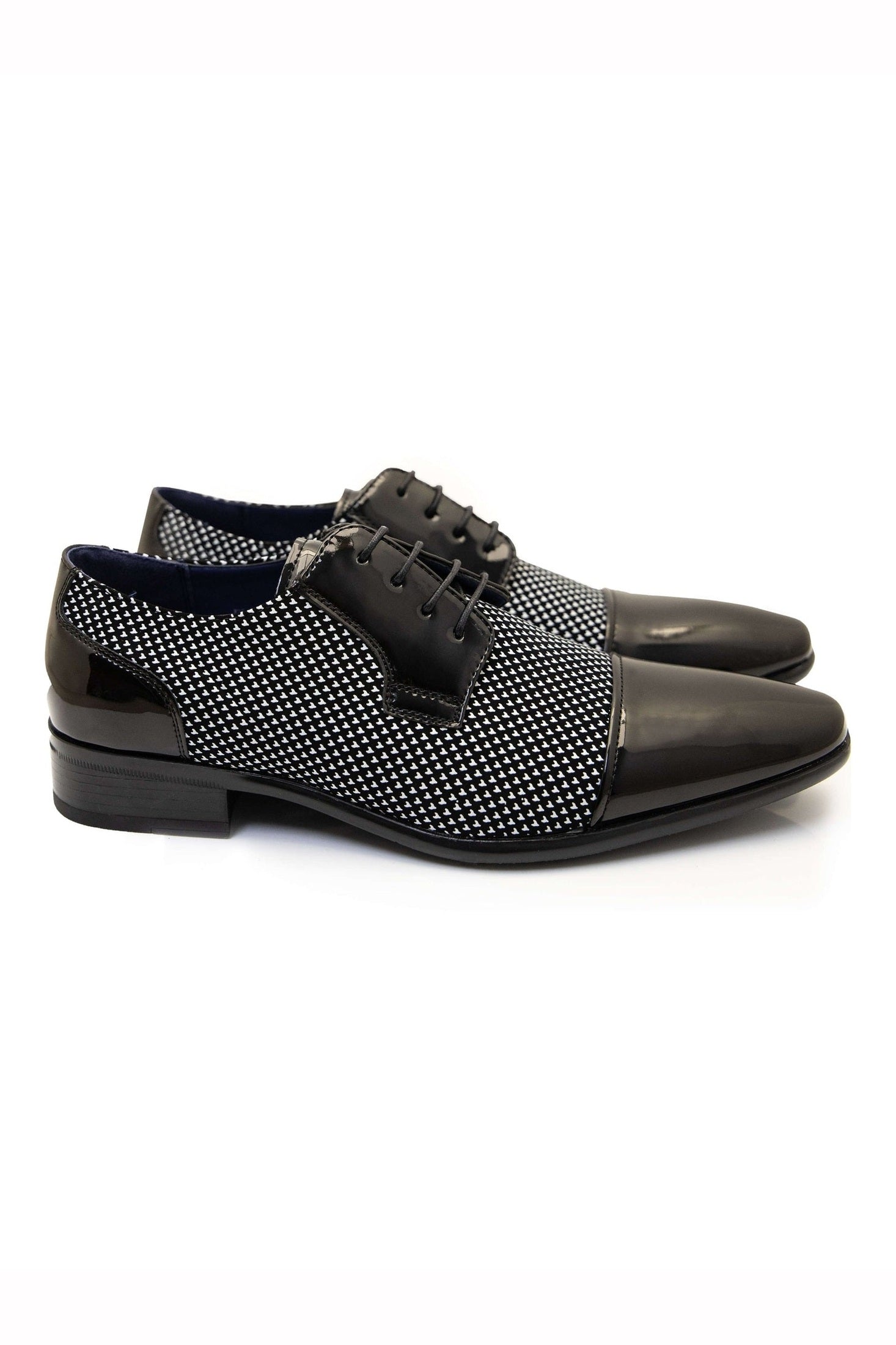 TWO TONE PATENT LEATHER LACE UP SHOES
