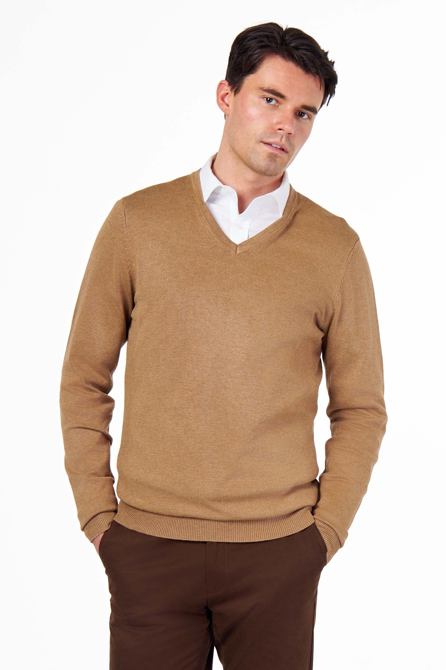 MEN’S COTTON V-NECK CAMEL FINE KNIT LIGHTWEIGHT