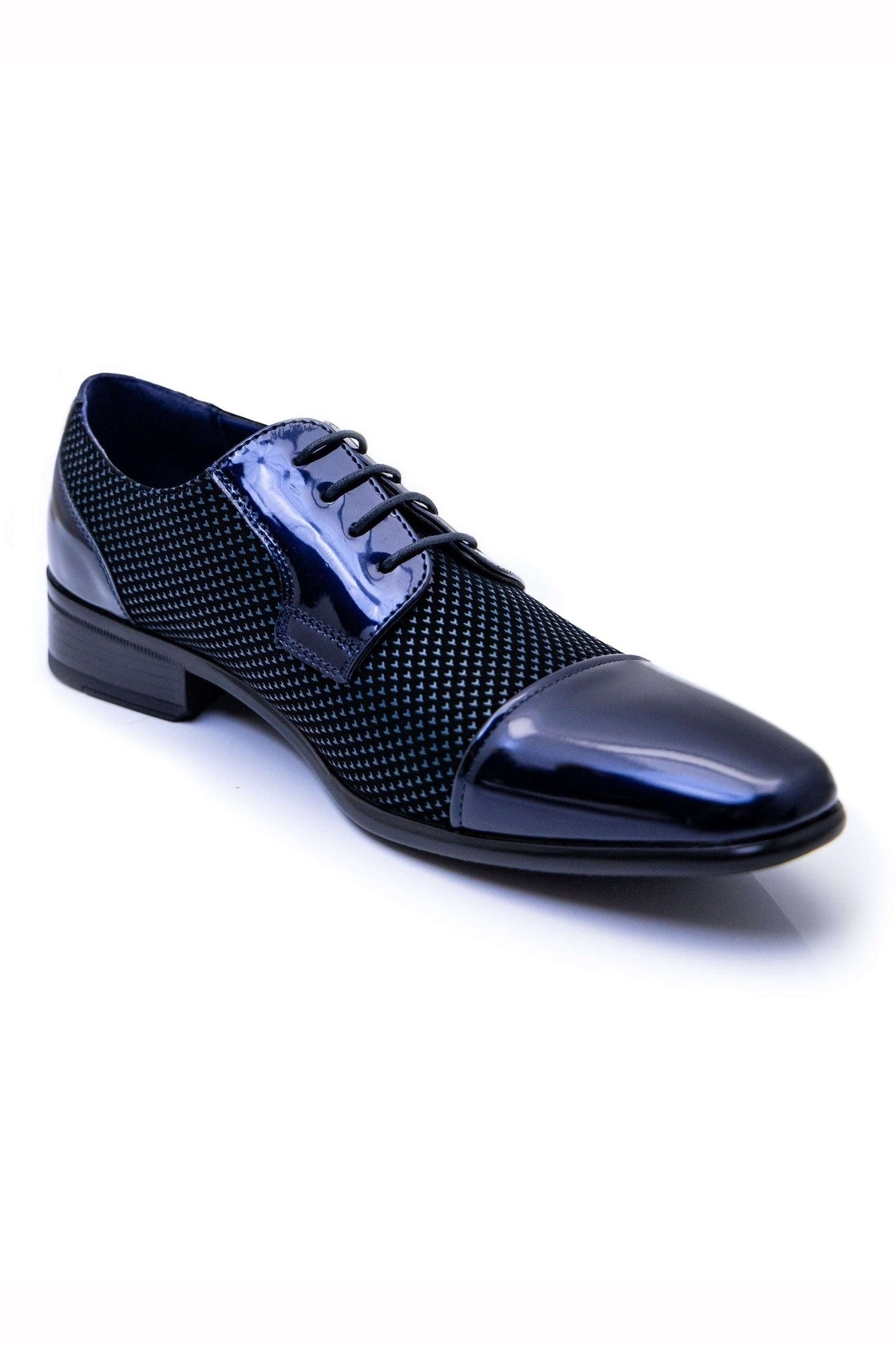 TWO TONE PATENT LEATHER LACE UP SHOES