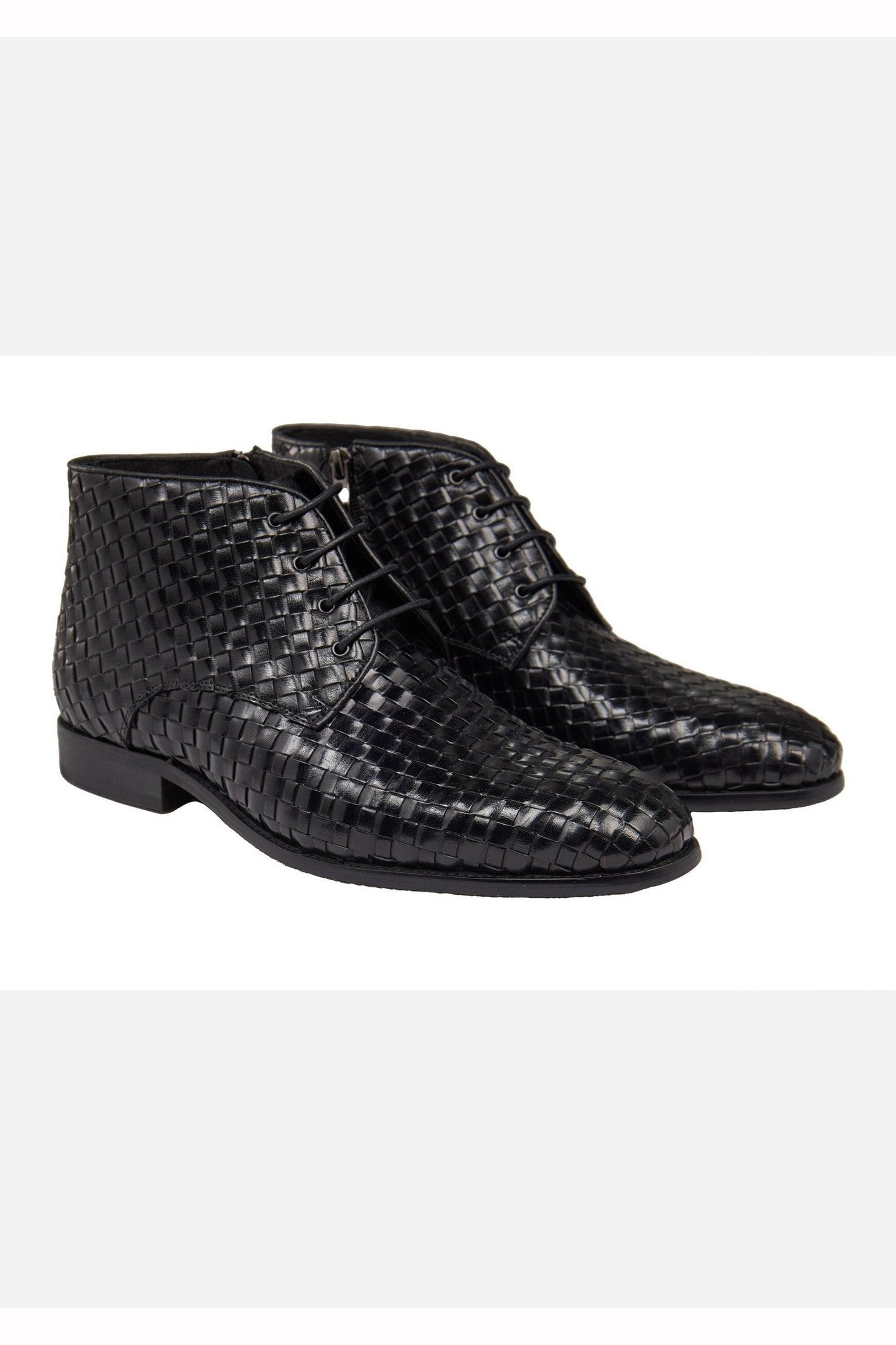 BLACK WOVEN LEATHER CHUKKA BOOTS