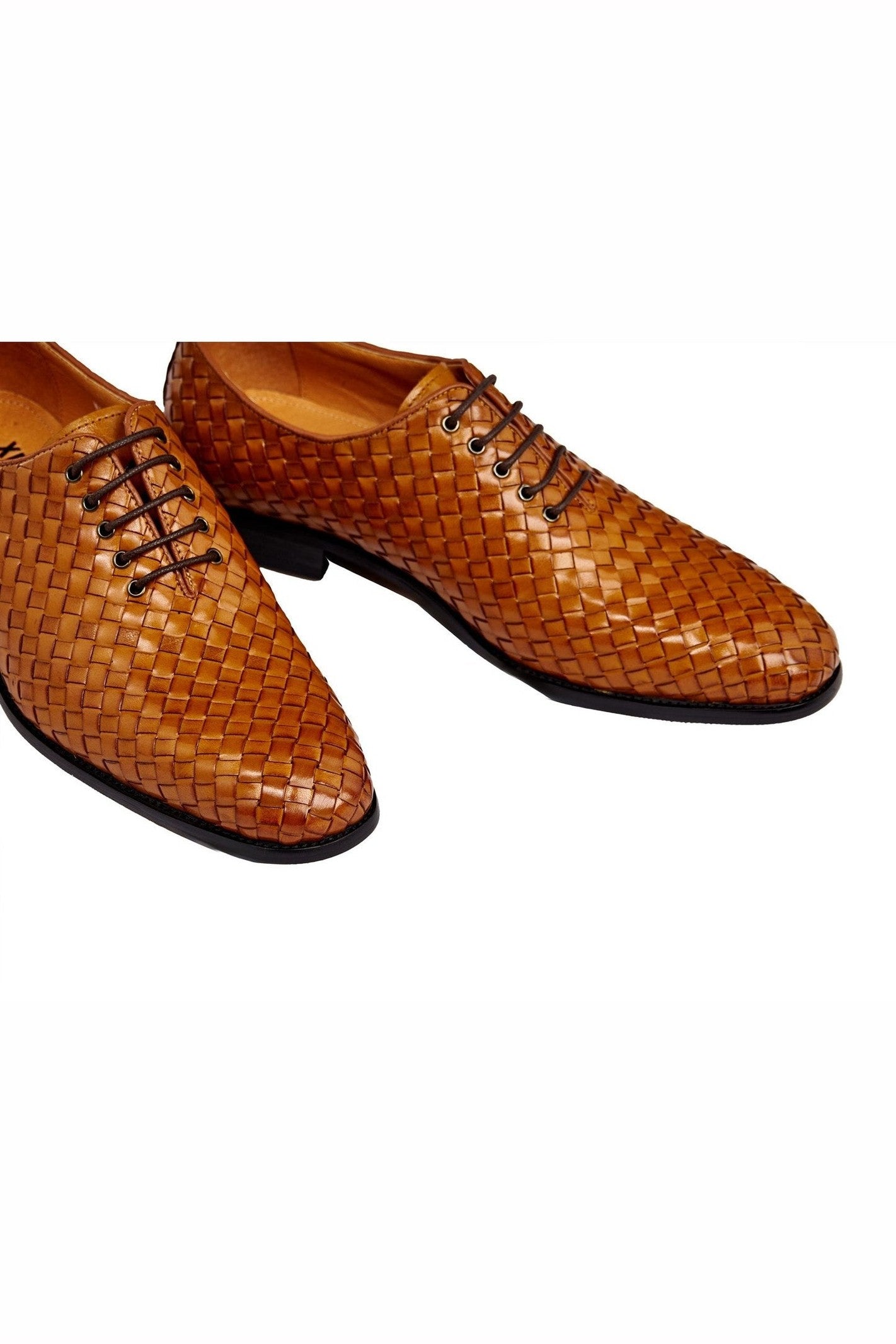 WOVEN LEATHER SHOES IN TAN