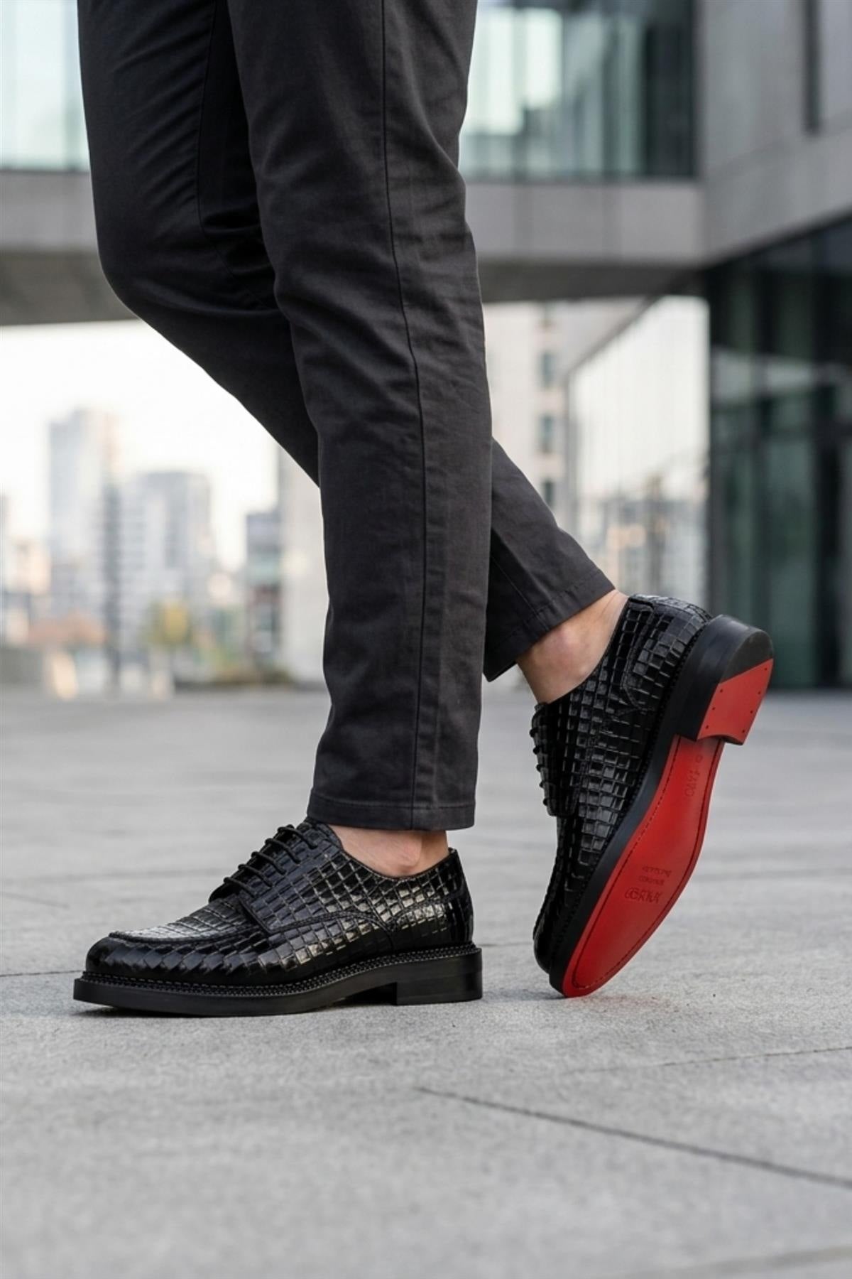 MARLOW Men’s Black Croc-Embossed Leather Moc-Toe Derby Shoes Sartorial Shoes
