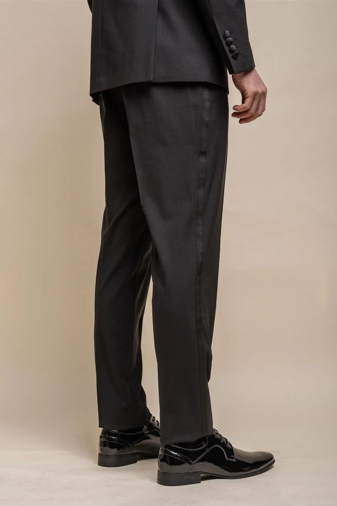 MENS ASPEN BLACK DOUBLE BREASTED SUIT CAVANI