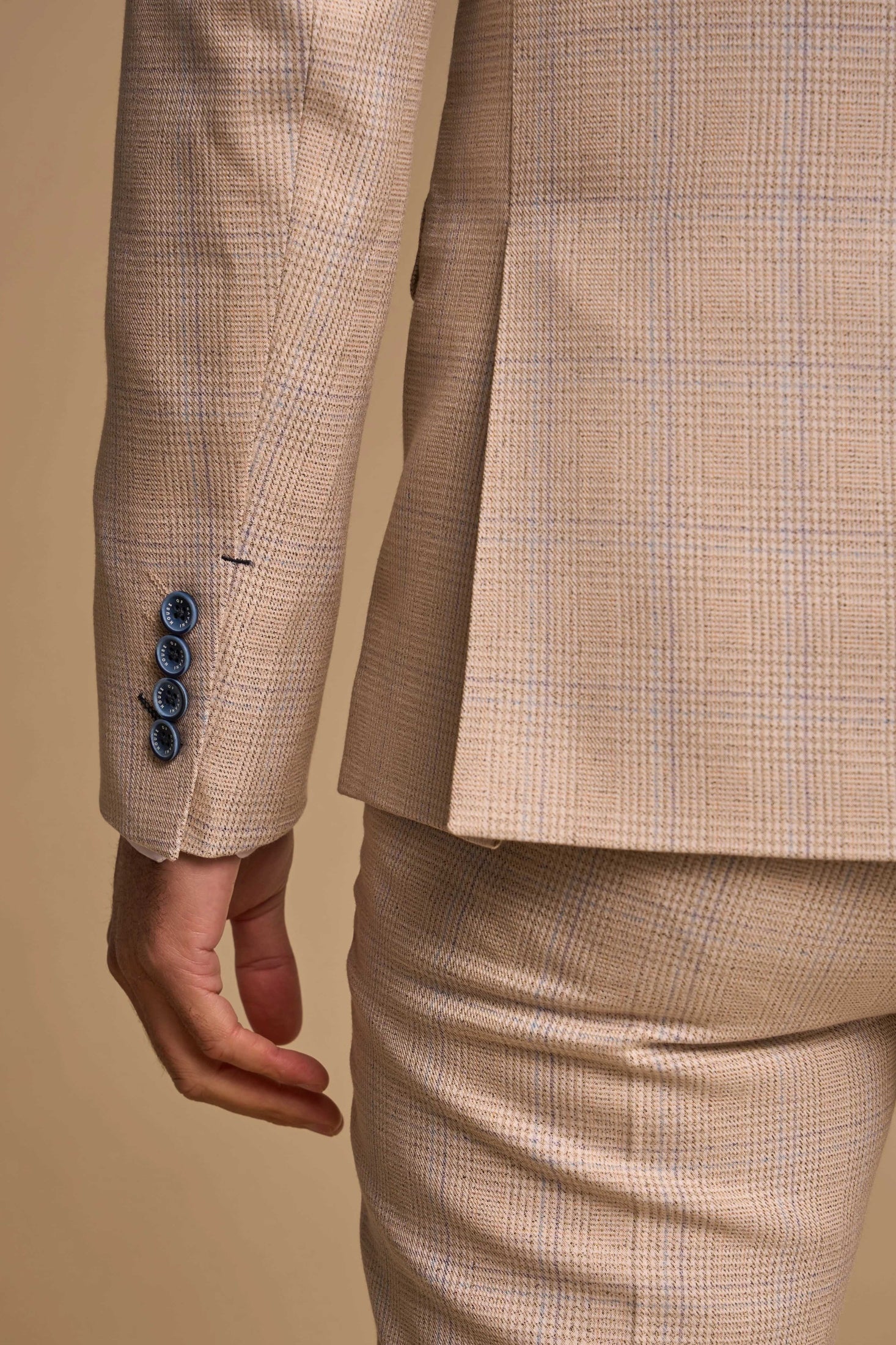 CARIDI – BEIGE DOUBLE BREASTED BLAZER BY CAVANI CAVANI