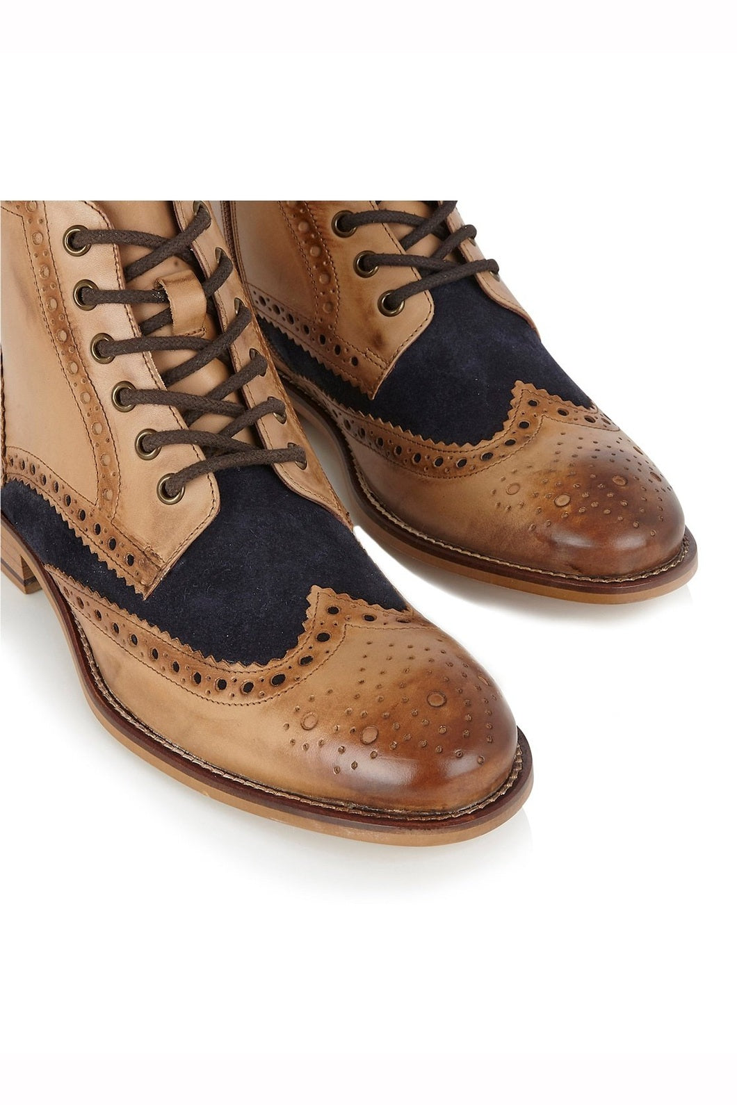 DERBY BROGUE BOOTS IN TAN NAVY SUEDE