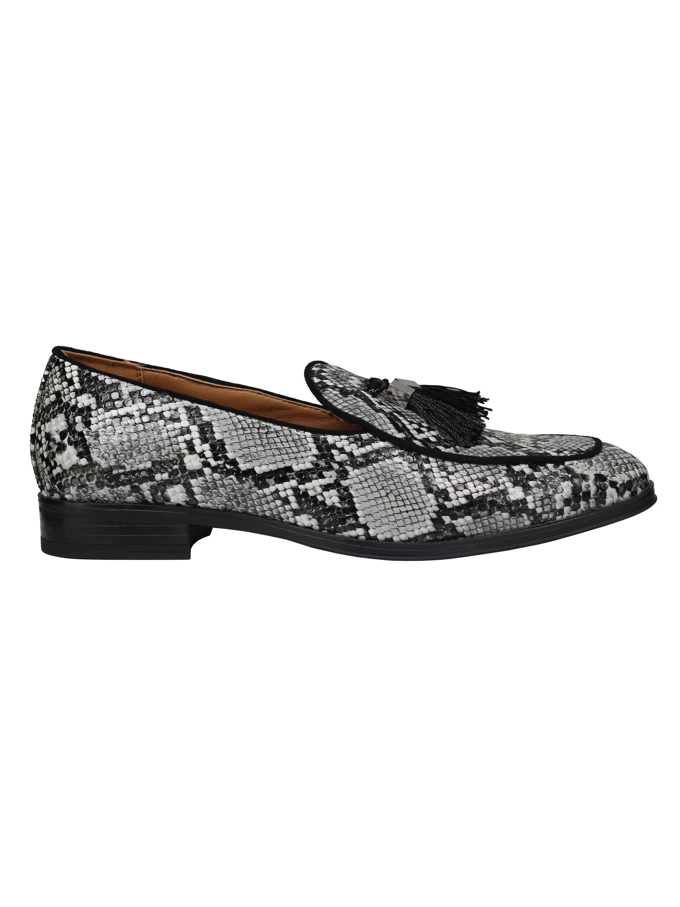 FAUX LEATHER SHINY TASSEL LOAFERS