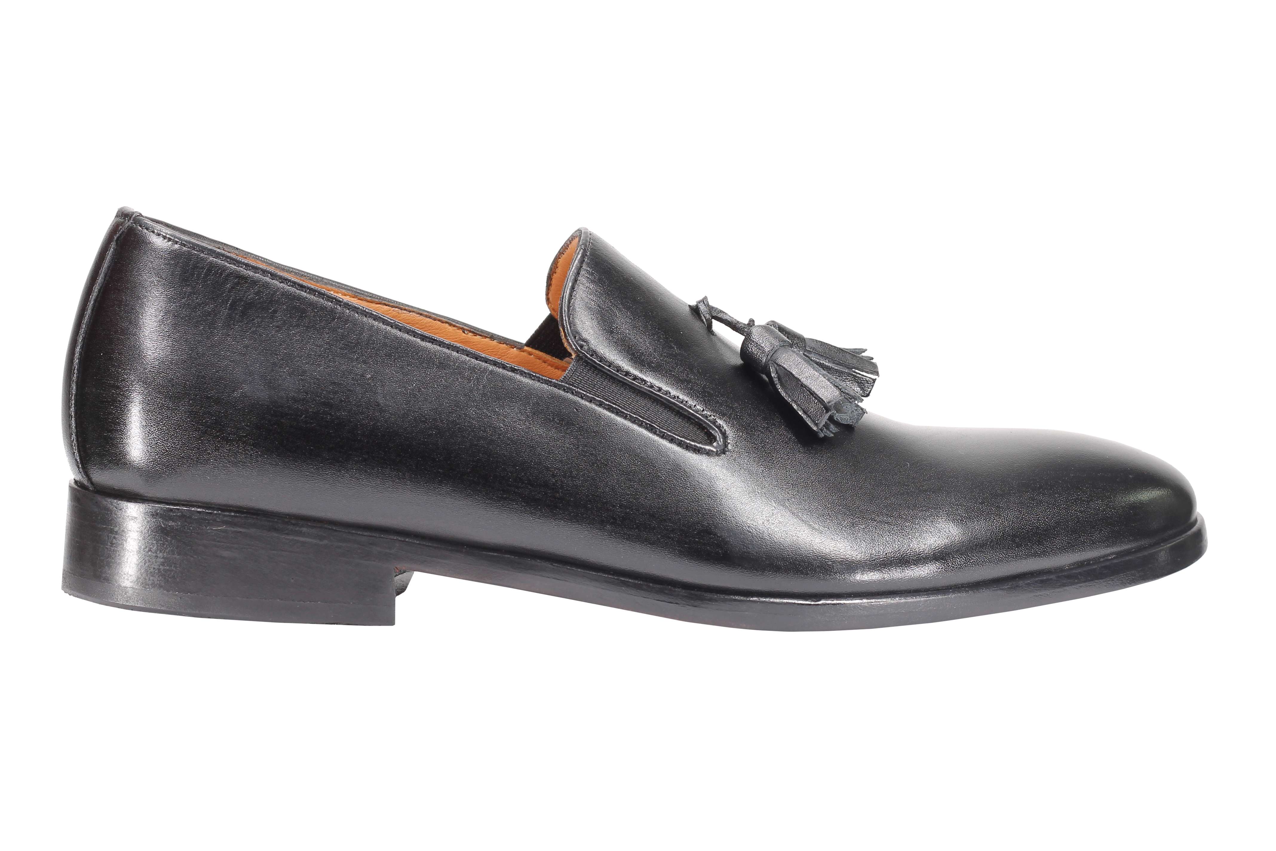 BLACK CALF LEATHER TASSEL LOAFERS