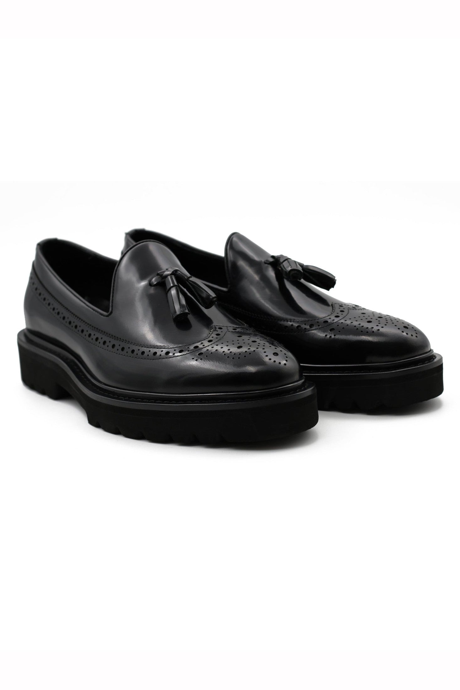 BLACK GLOSS POLISHED LEATHER TASSEL LOAFERS