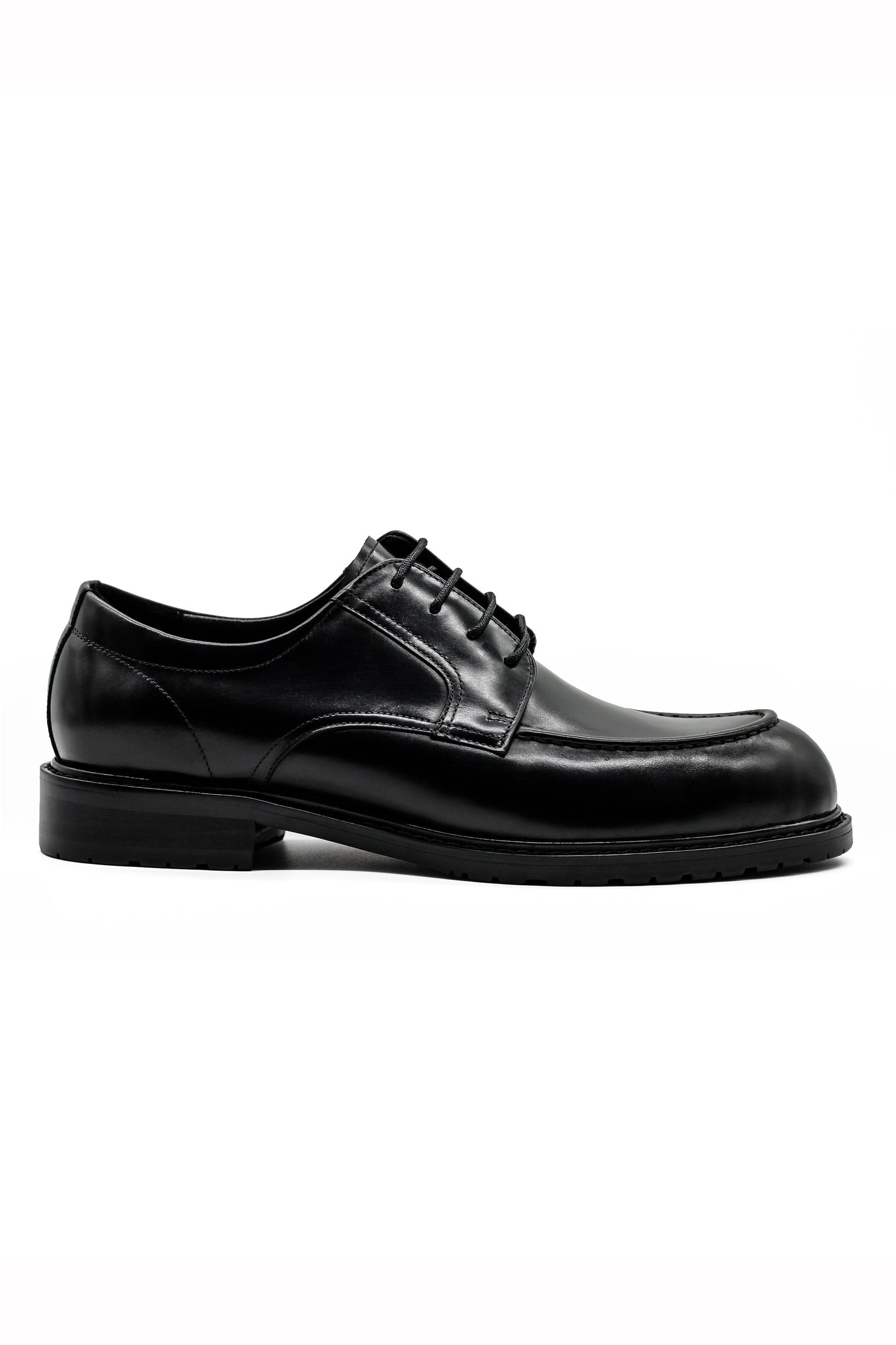 Mens Black Leather Derby Shoes with Cleat Outsole