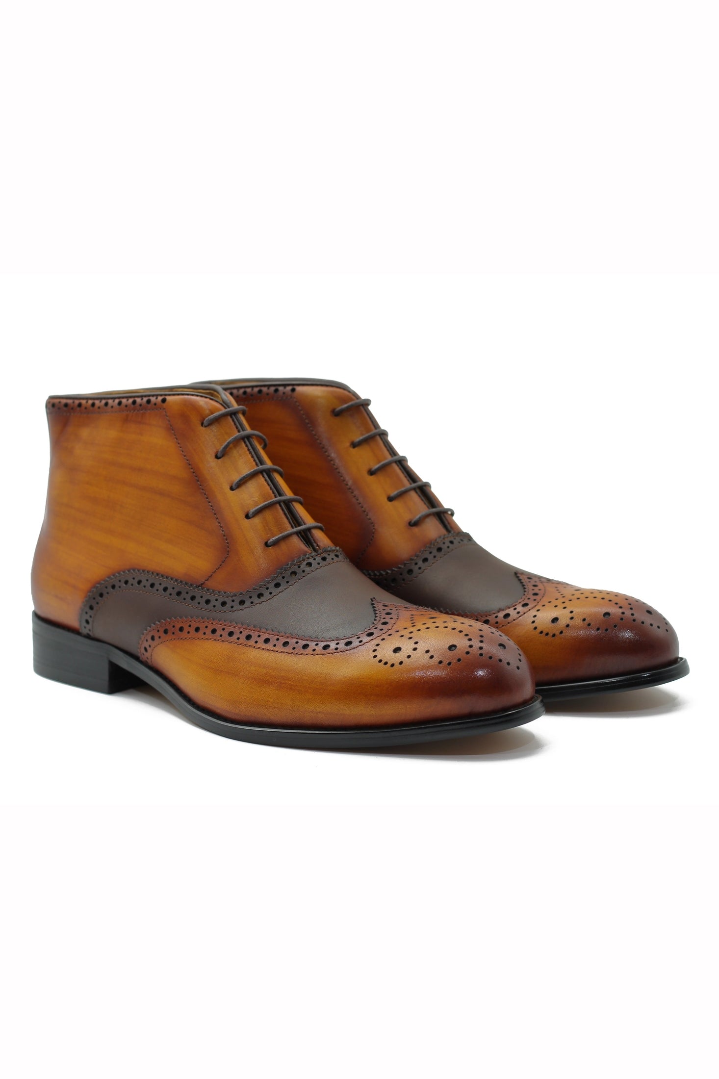TWO TONE TAN BROGUES BOOTS