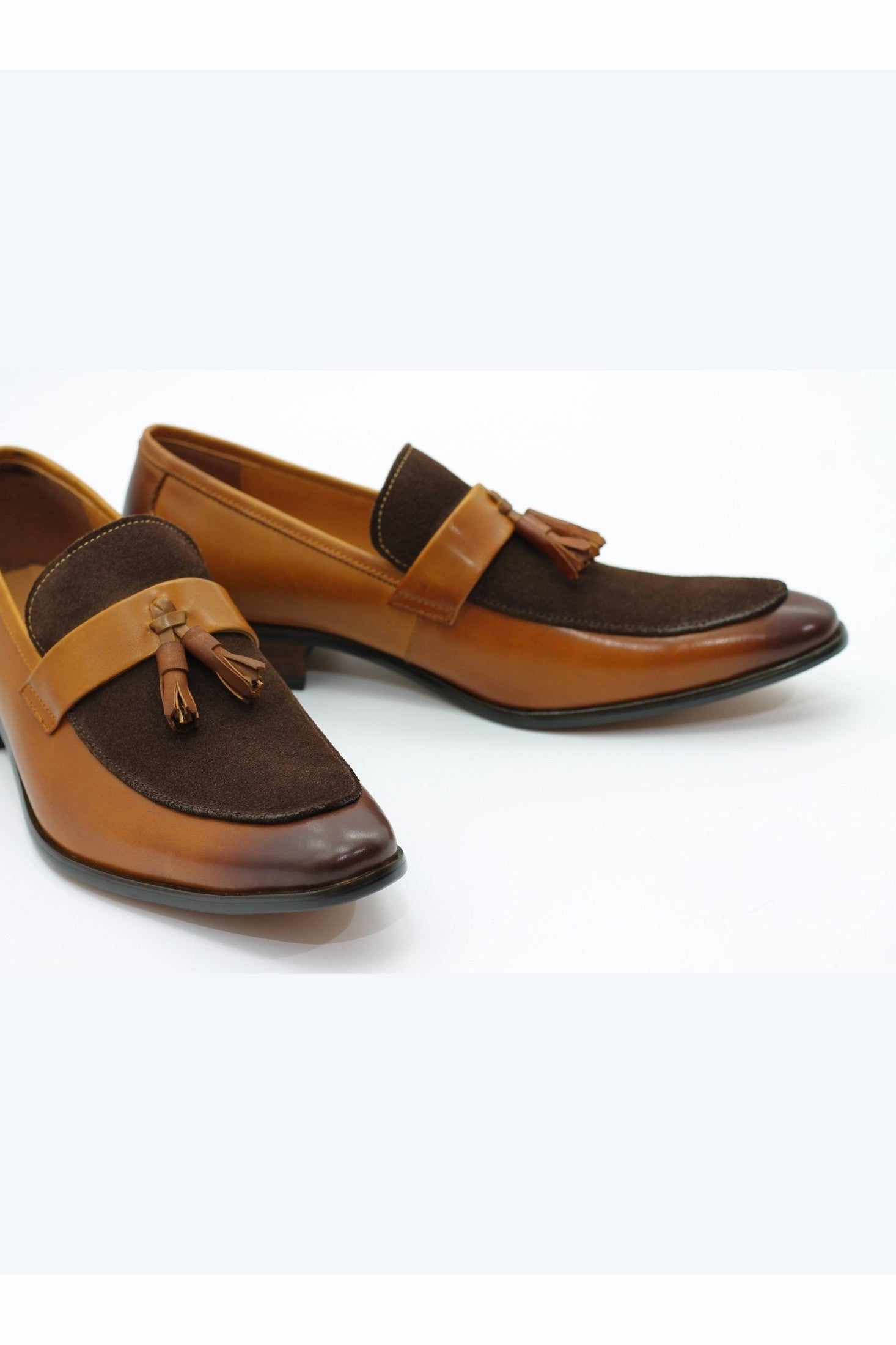 TAN LEATHER & SUEDE TASSEL LOAFER