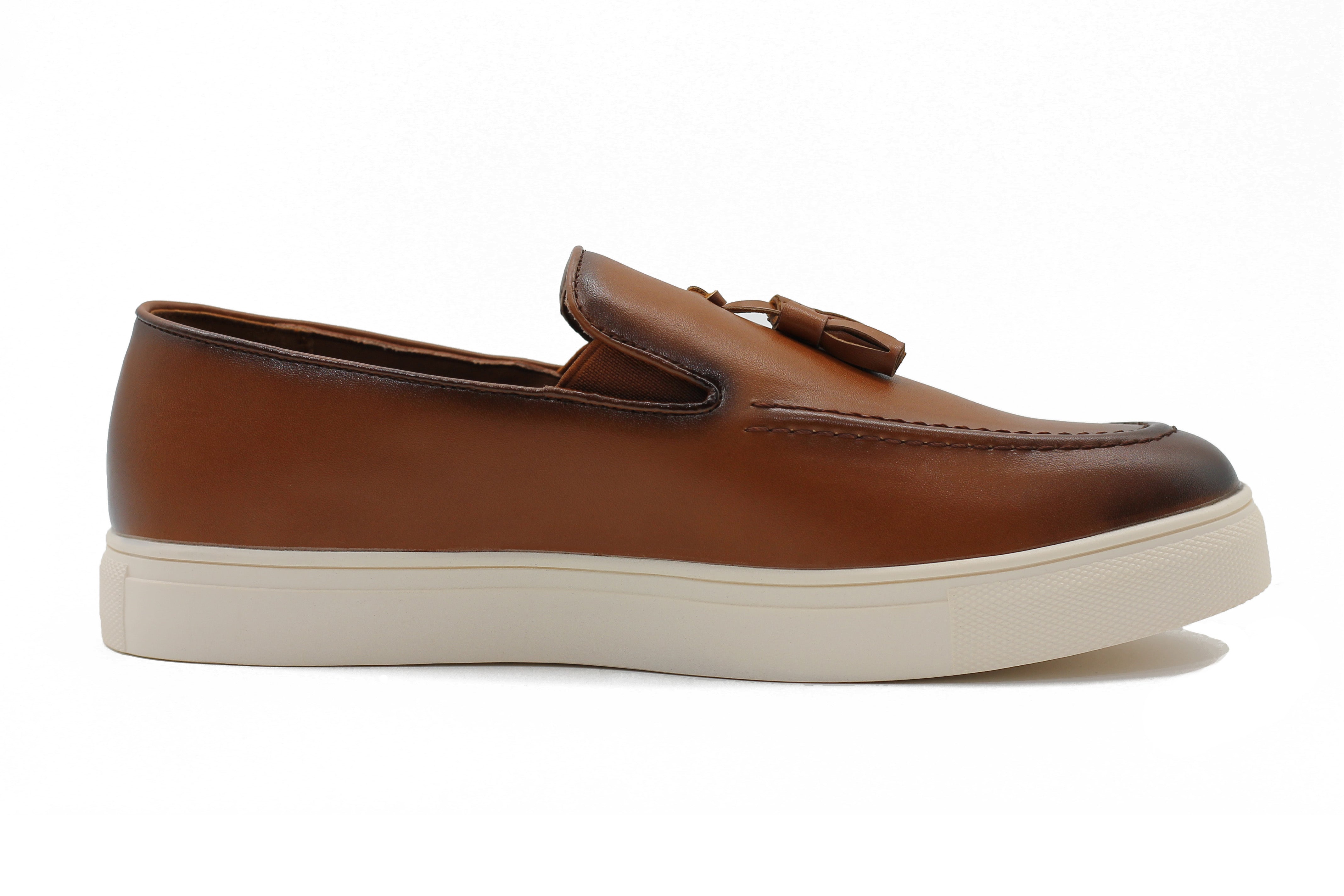 CASUAL FAUX LEATHER SNEAKERS WITH TASSELS