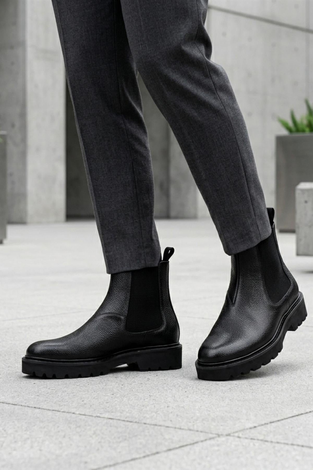 Men’s Black Grain Leather Chelsea Boots Lightweight Chunky Sole Sartorial Shoes