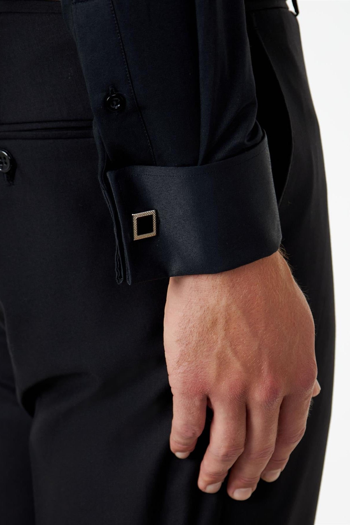 CLASSIC BLACK DOUBLE CUFF SHIRT