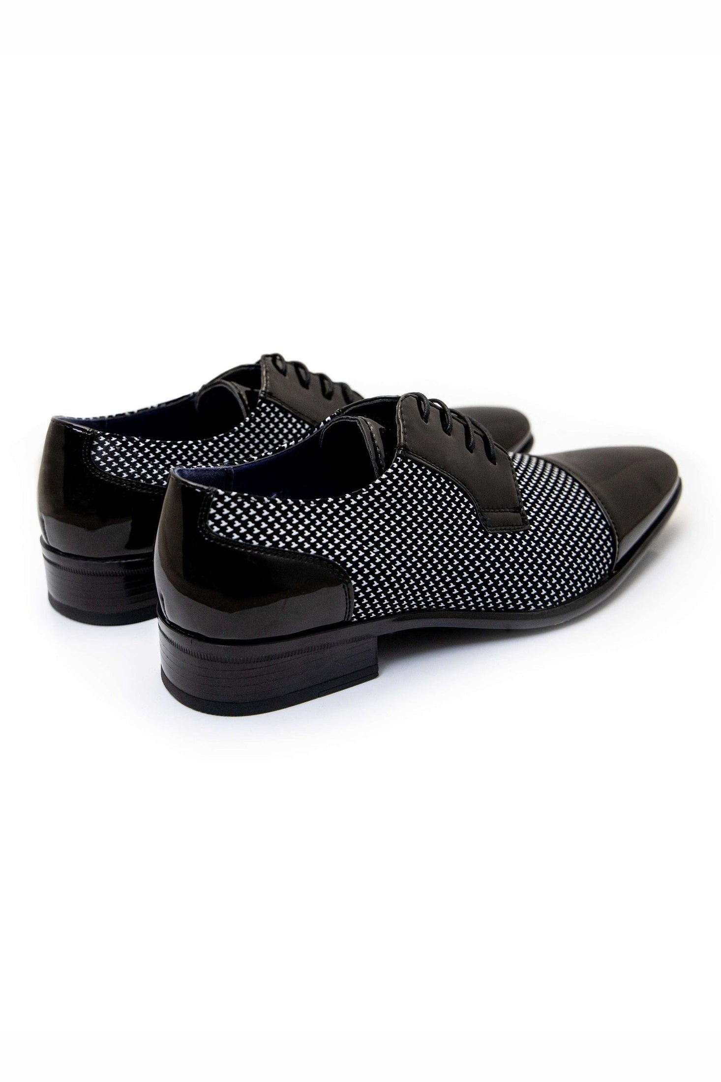 TWO TONE PATENT LEATHER LACE UP SHOES