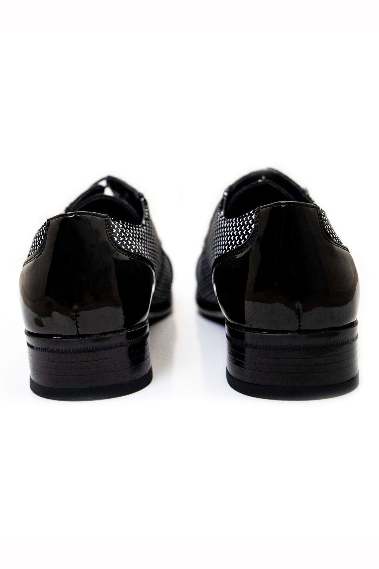 TWO TONE PATENT LEATHER LACE UP SHOES